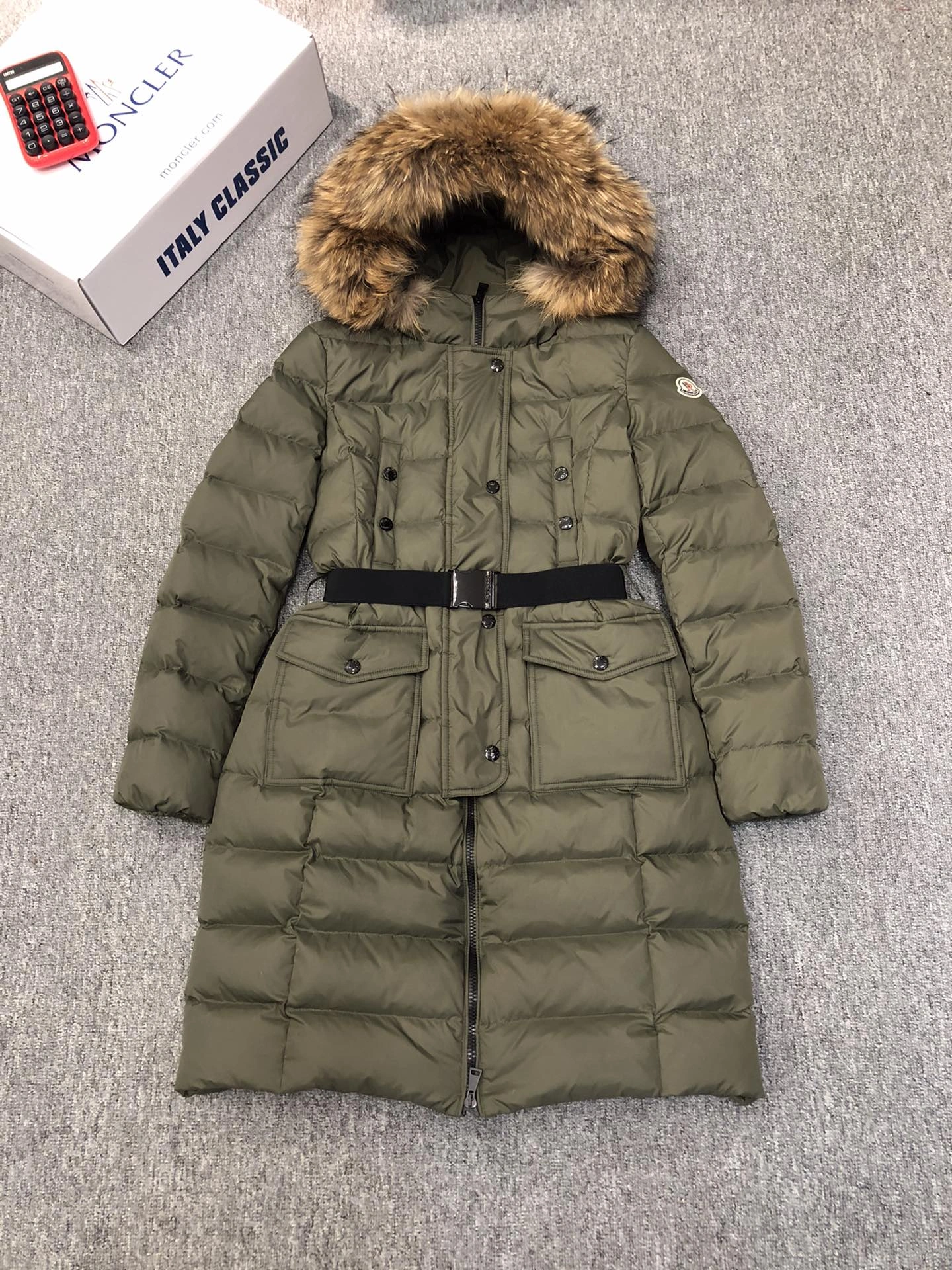 Moncler Down Jackets Snug 146297