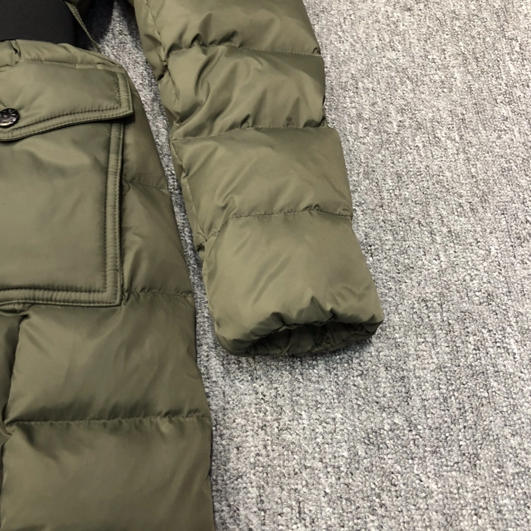 Moncler Down Jackets Snug 146297