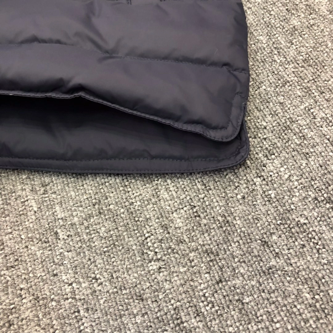 Moncler Down Jackets TravelReady 146279