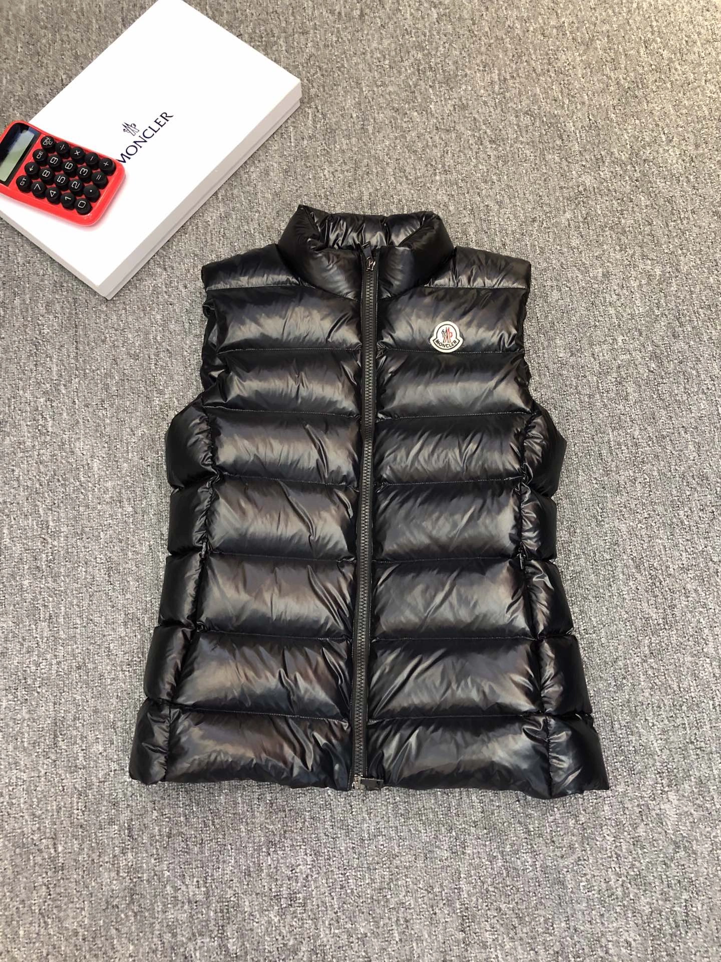 Moncler Down Jackets Functional 146294