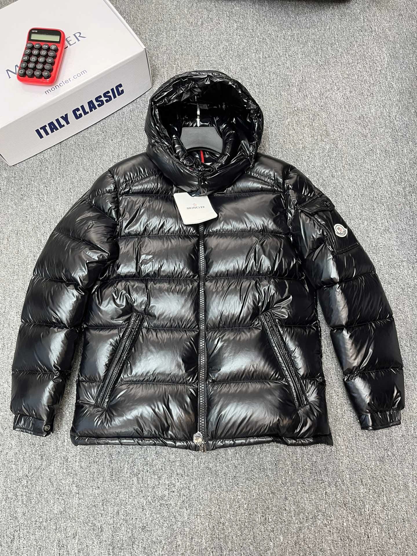 Moncler Down Jackets Bright 146287