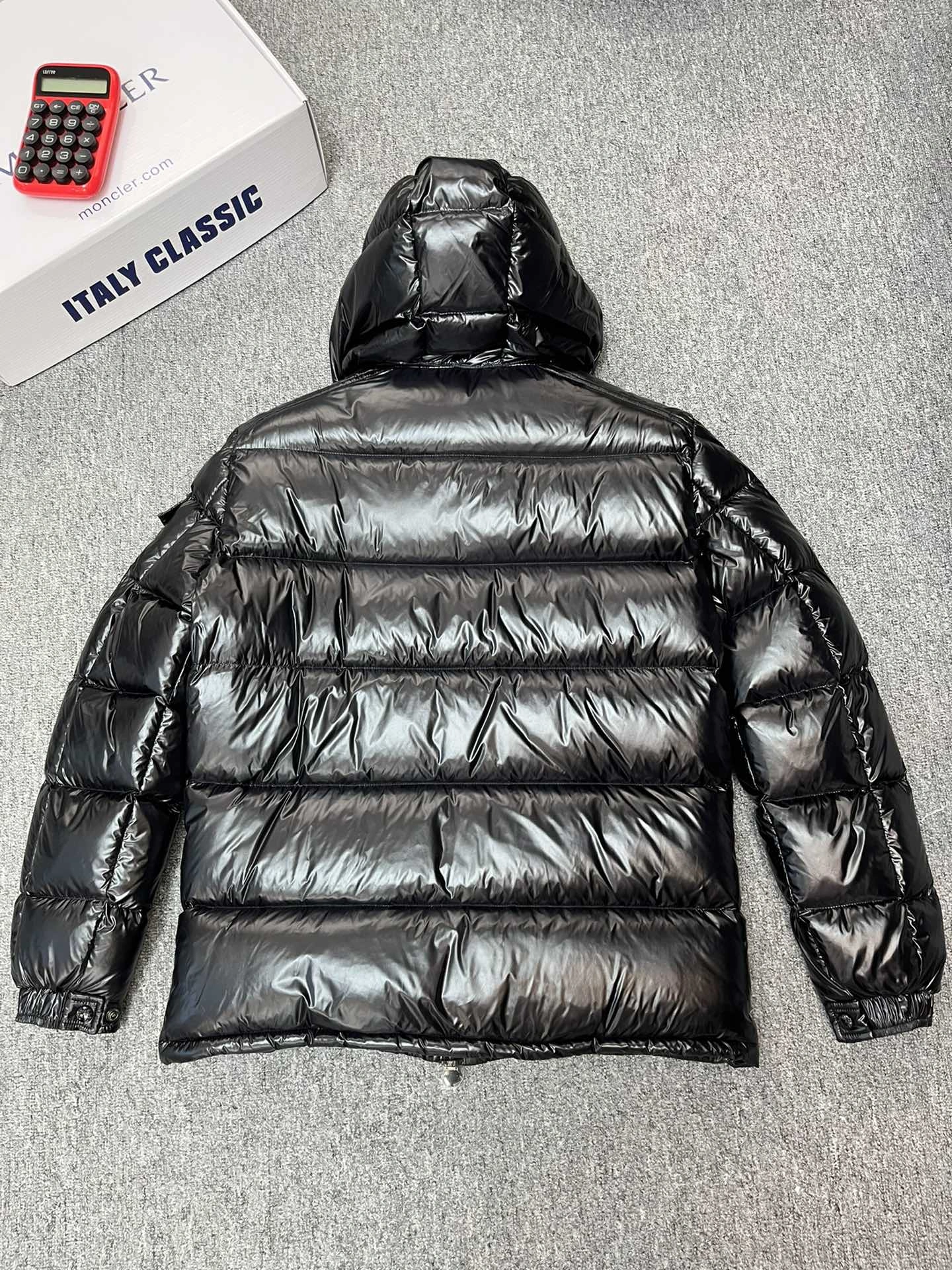 Moncler Down Jackets Bright 146287
