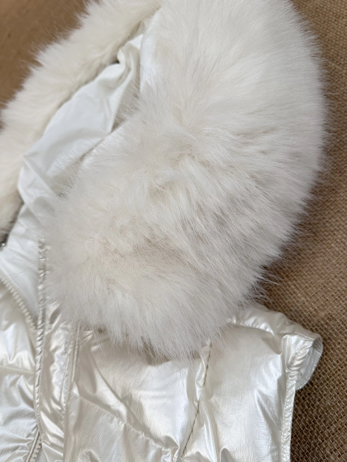 WaterResistant Moncler Down Jackets 146285