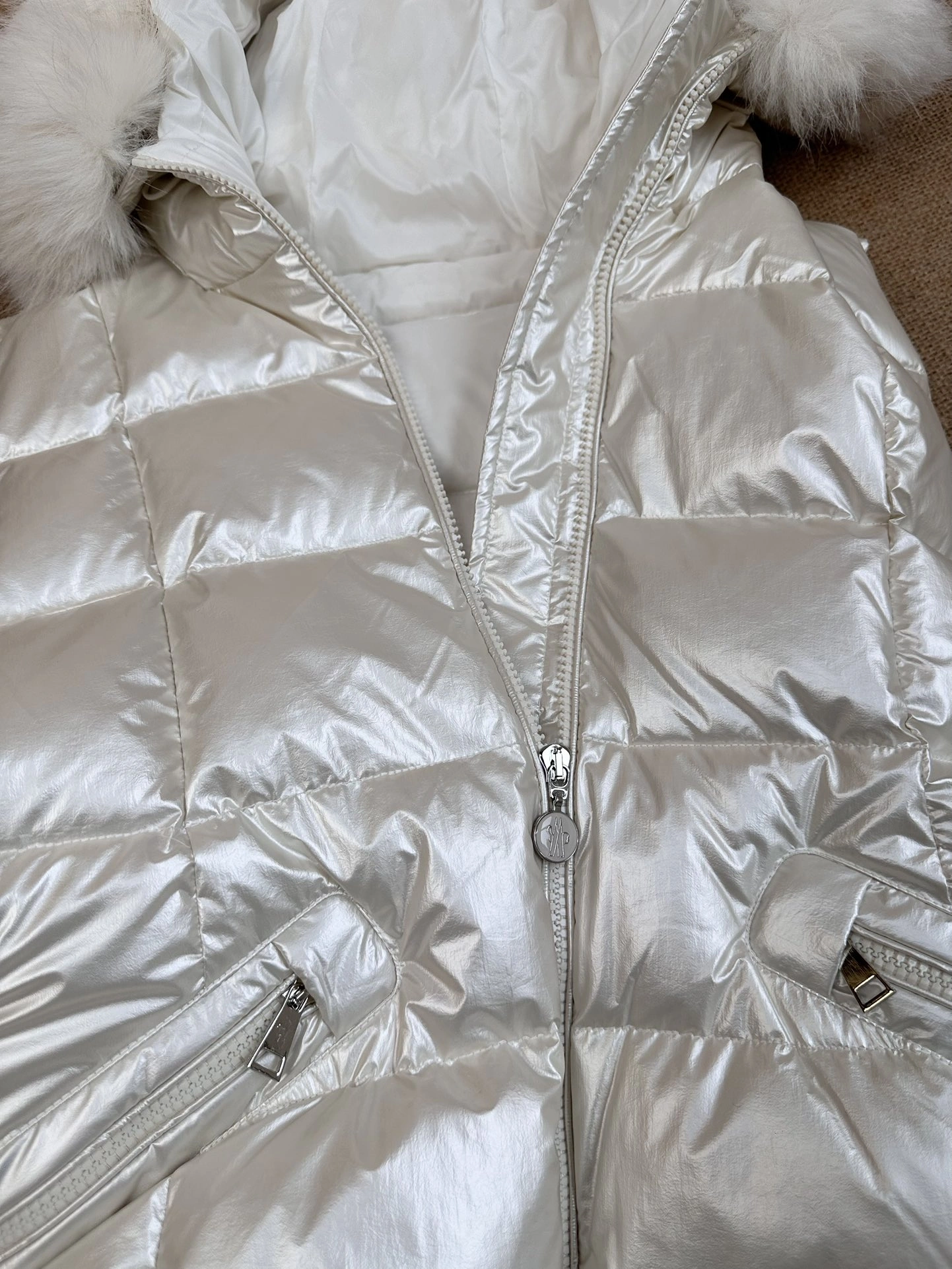 WaterResistant Moncler Down Jackets 146285