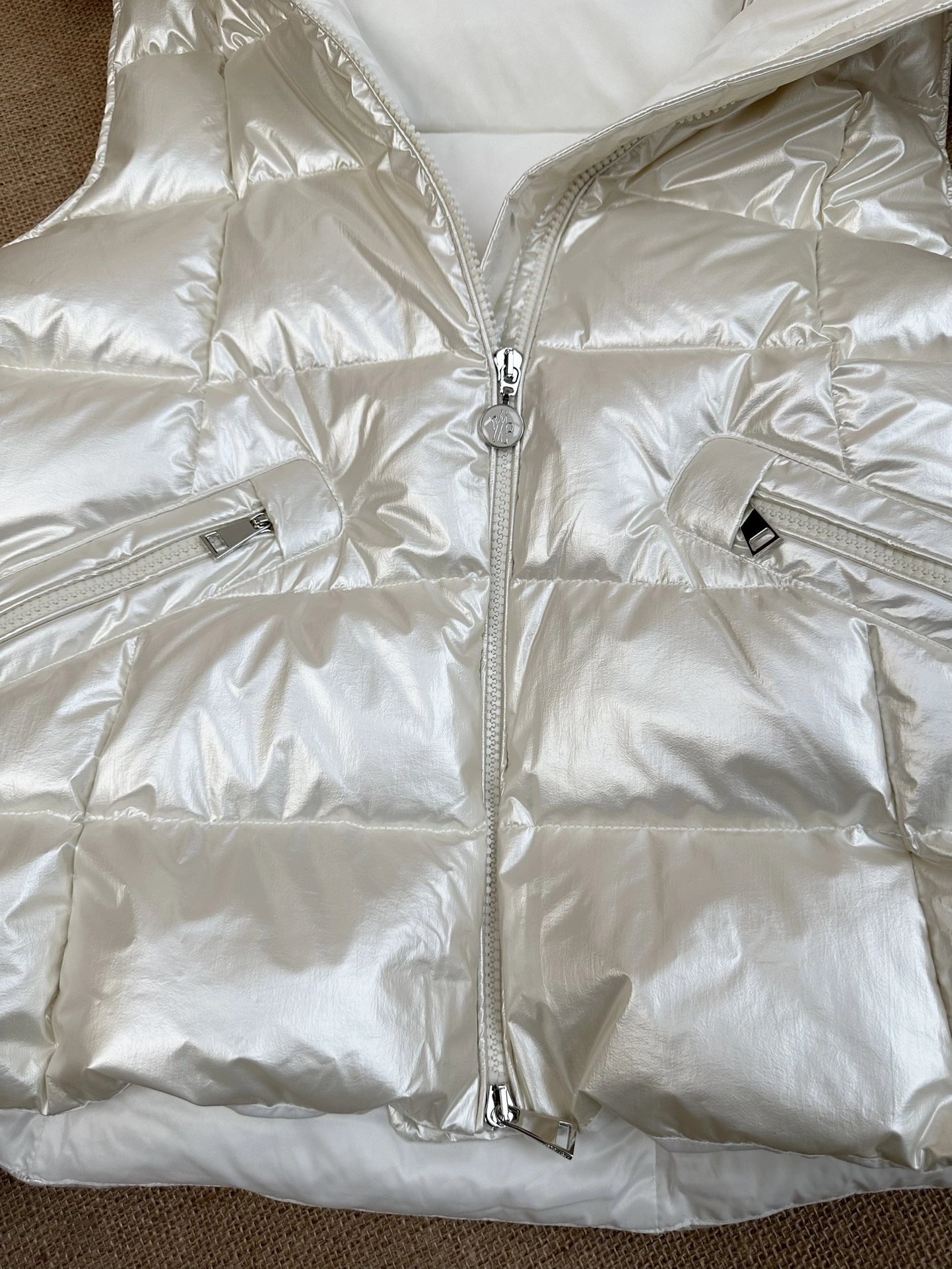 WaterResistant Moncler Down Jackets 146285