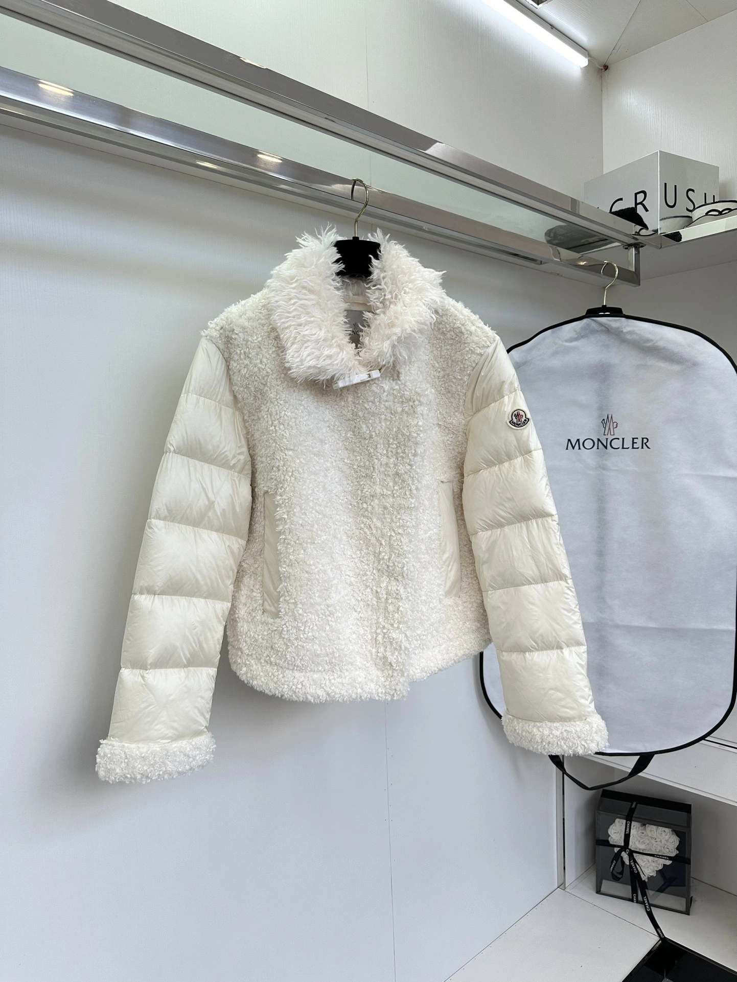 Minimalist Moncler Down Jackets 146288
