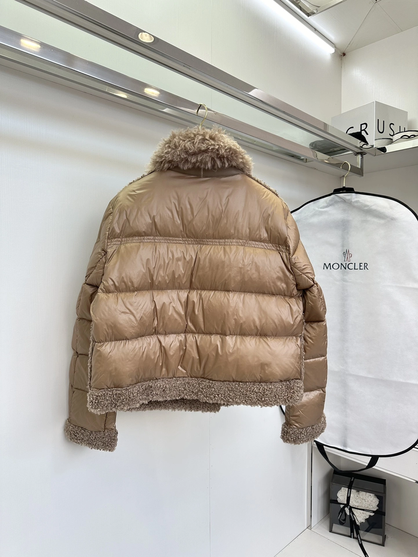 Moncler Down Jackets EasyMatch 146292