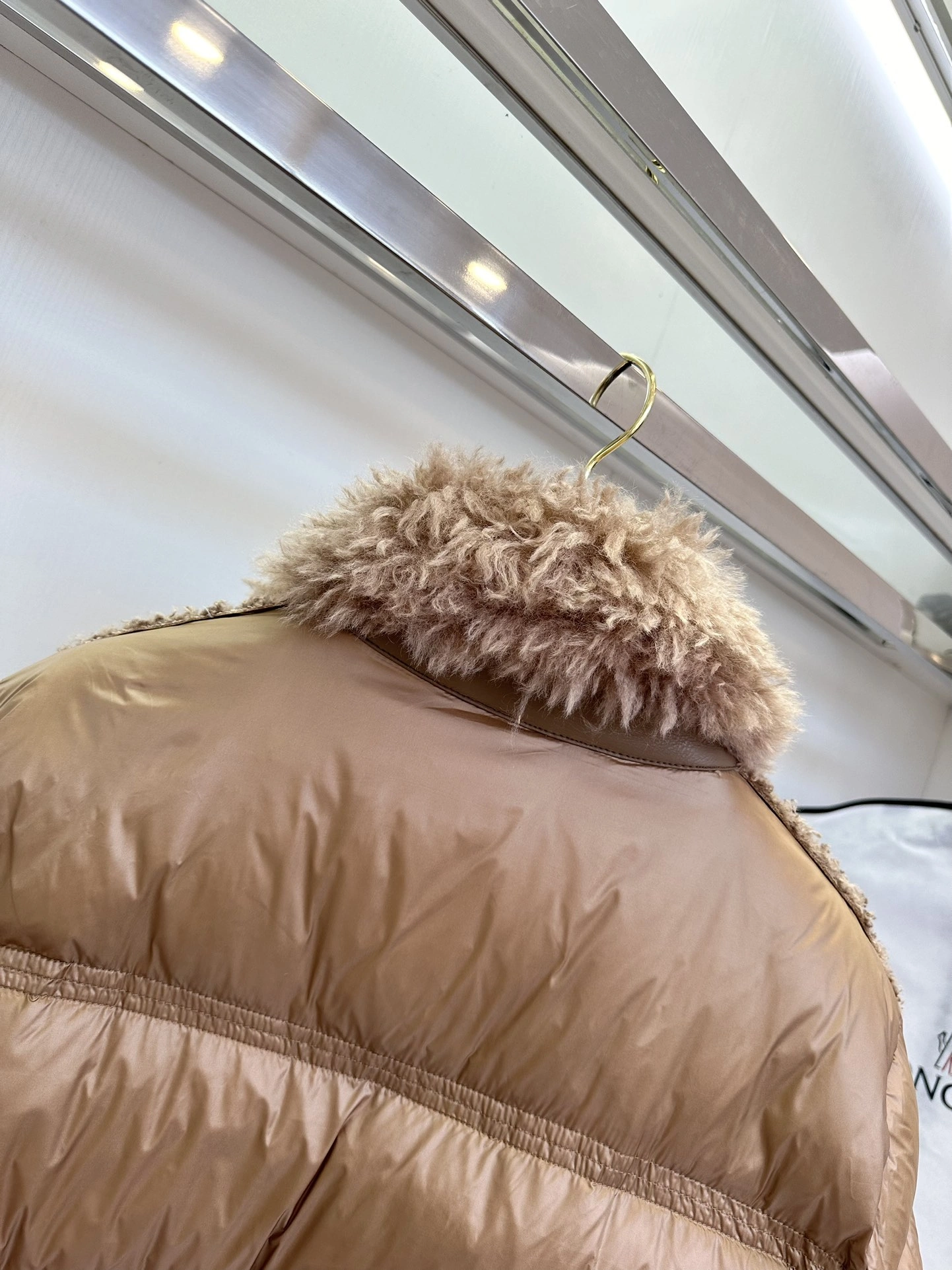 Moncler Down Jackets EasyMatch 146292