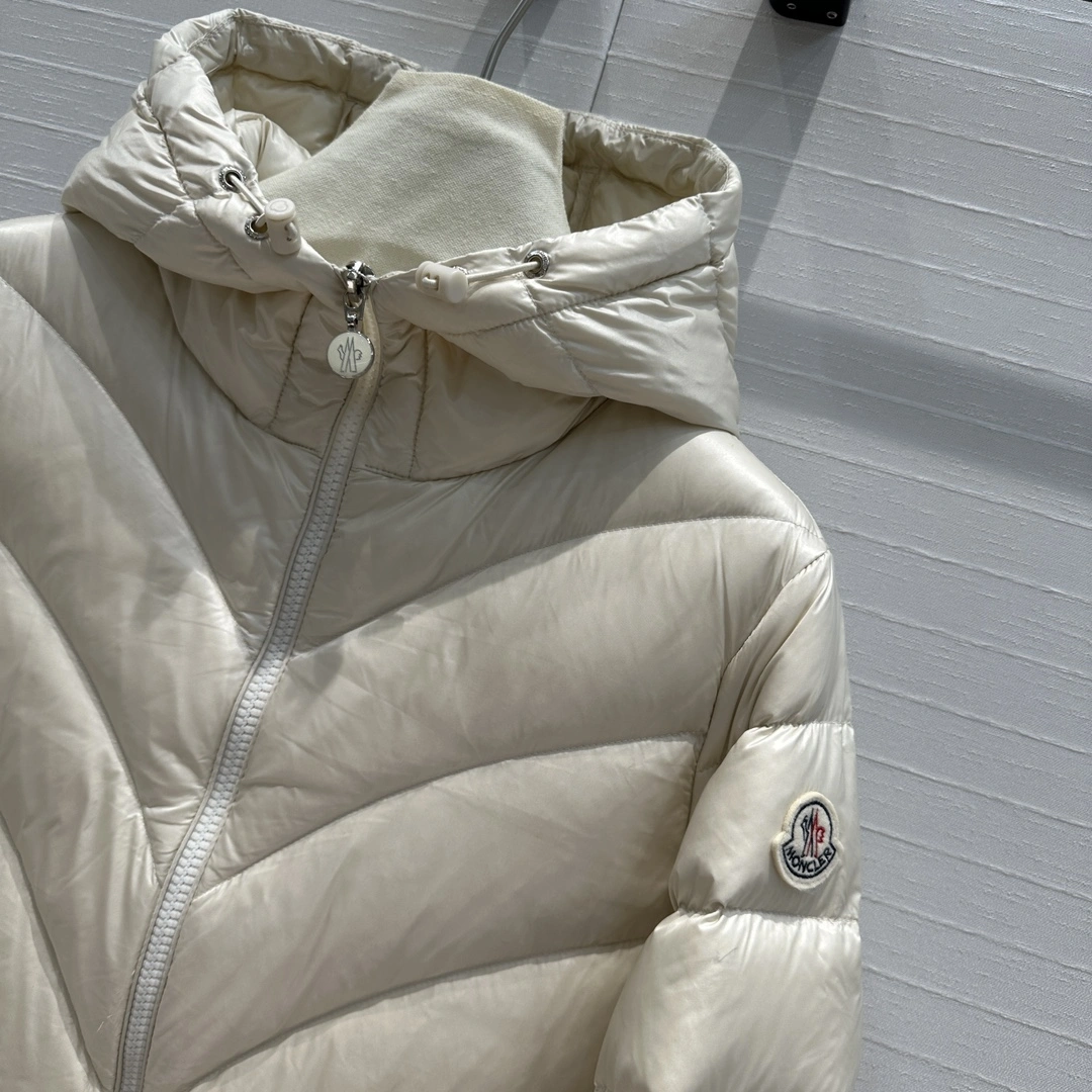 RelaxedFit Moncler Down Jackets 146275