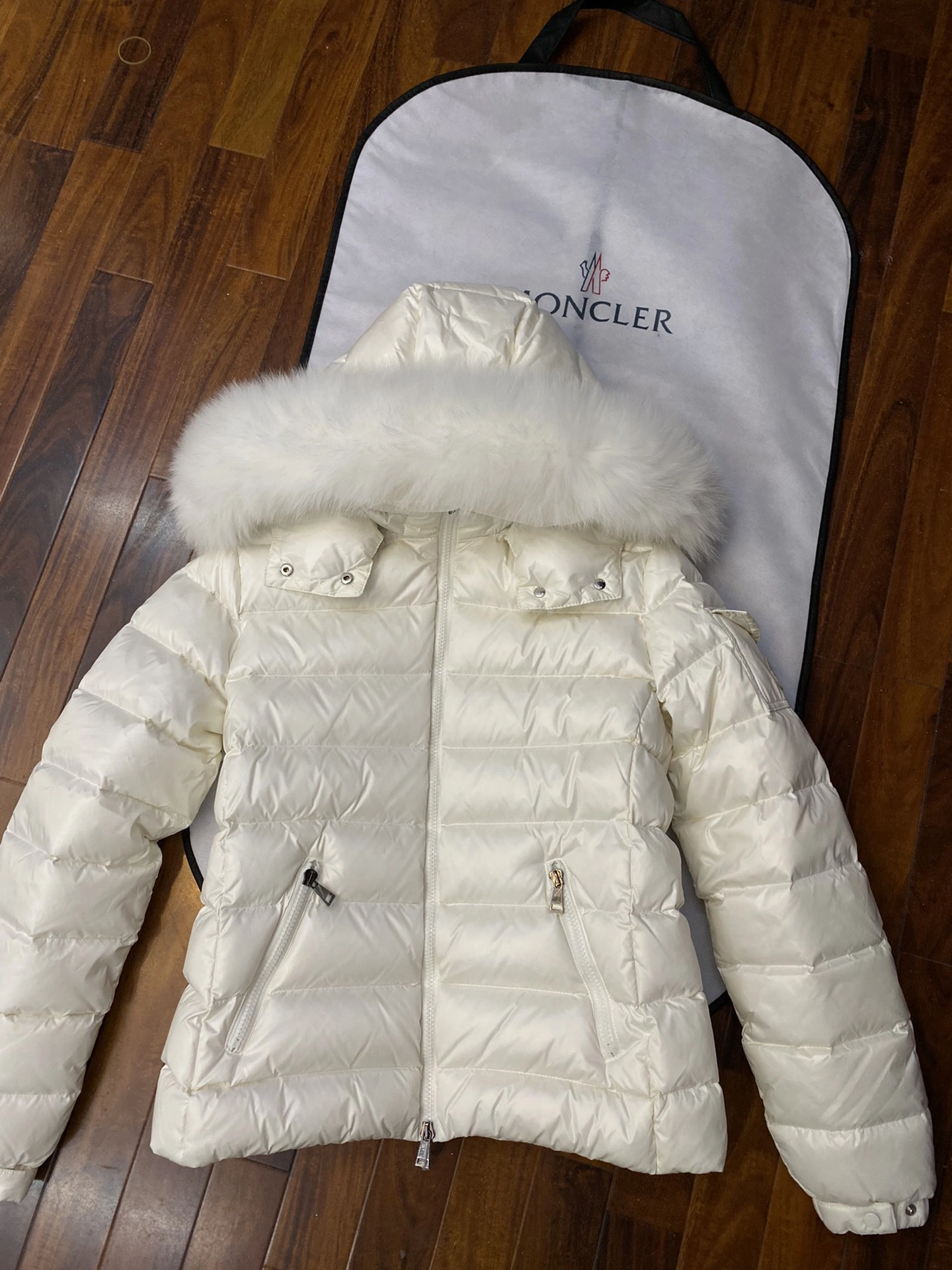Moncler Down Jackets Refined 146276