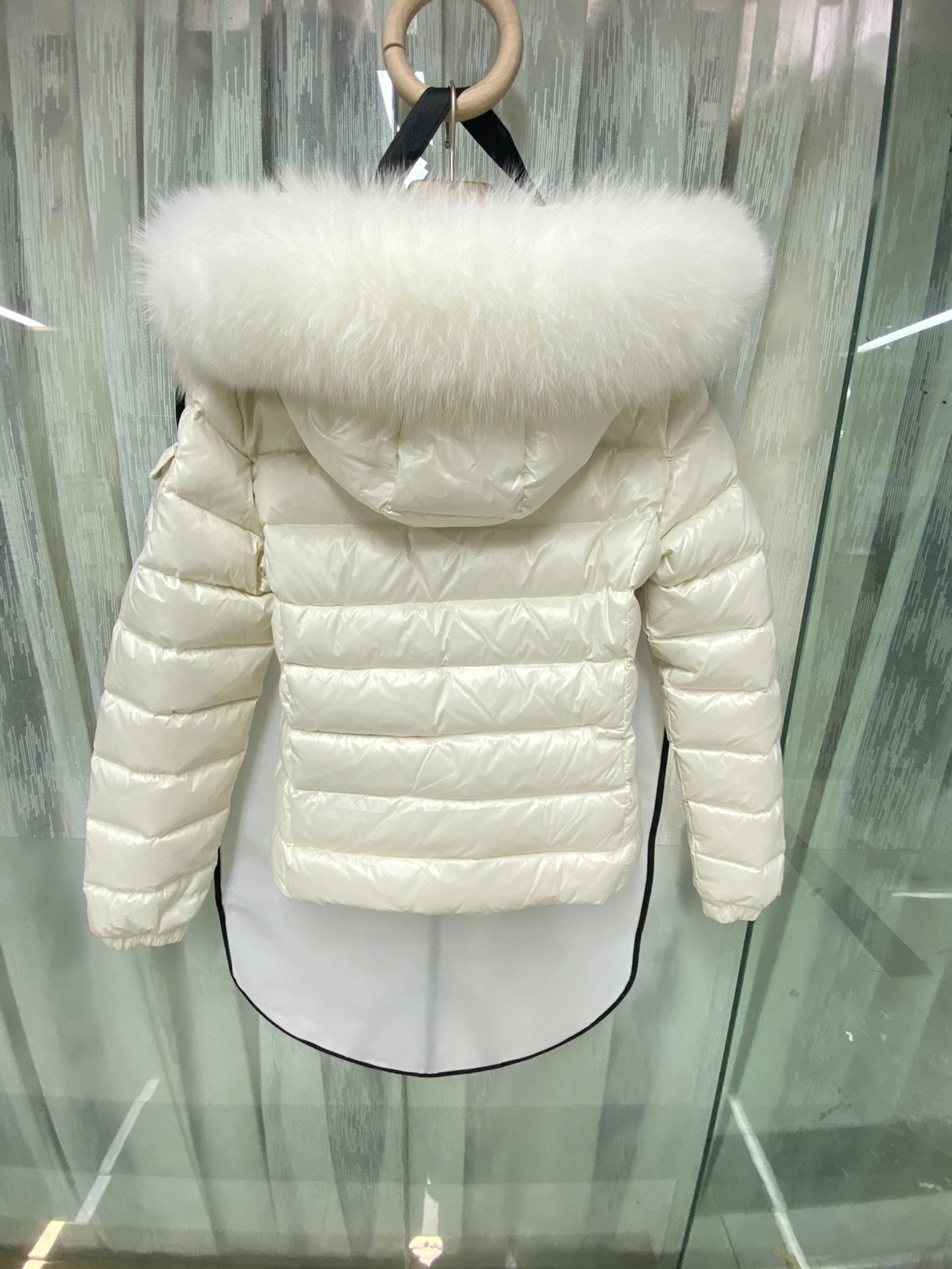 Moncler Down Jackets Refined 146276