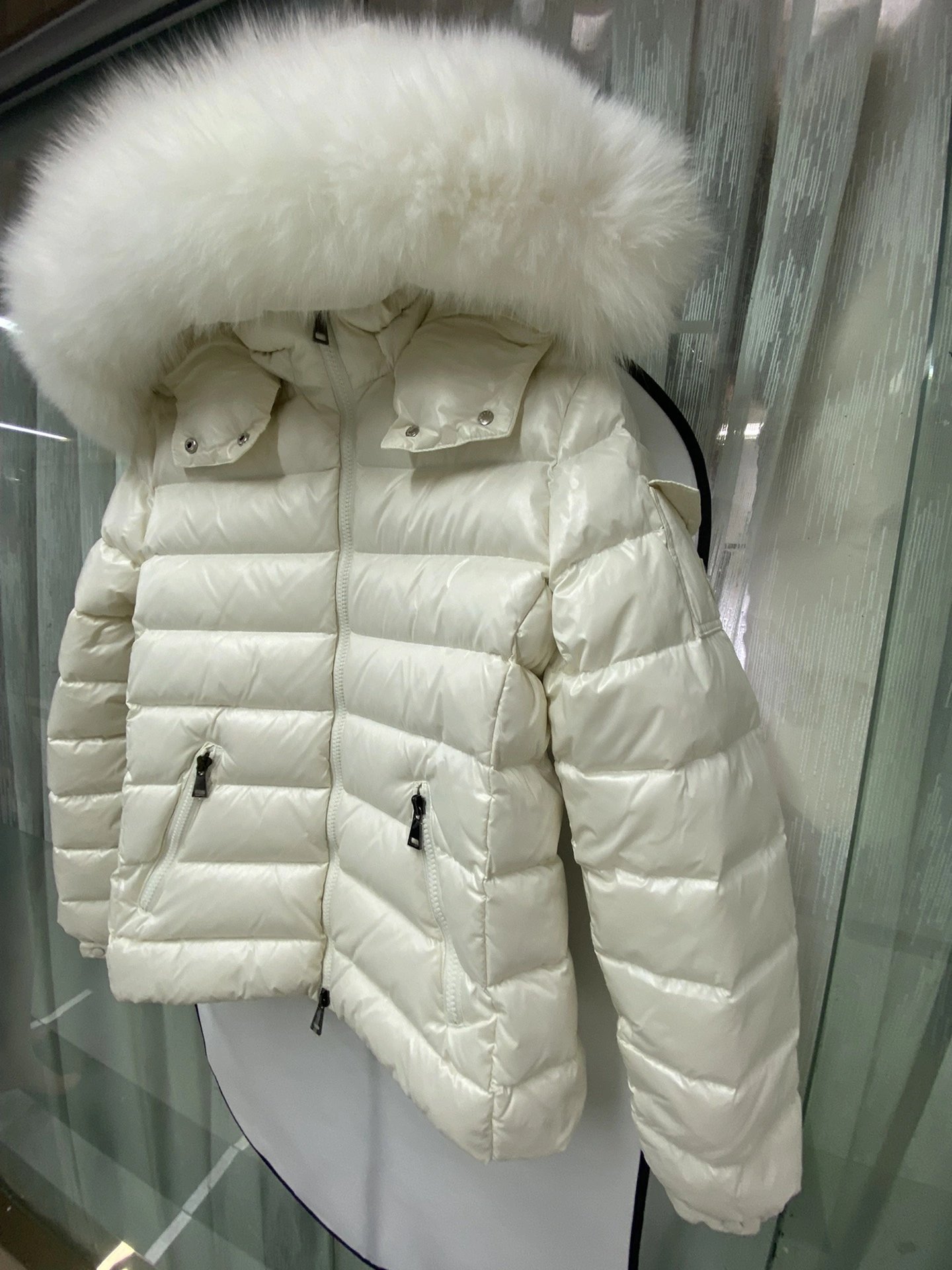 Moncler Down Jackets Refined 146276