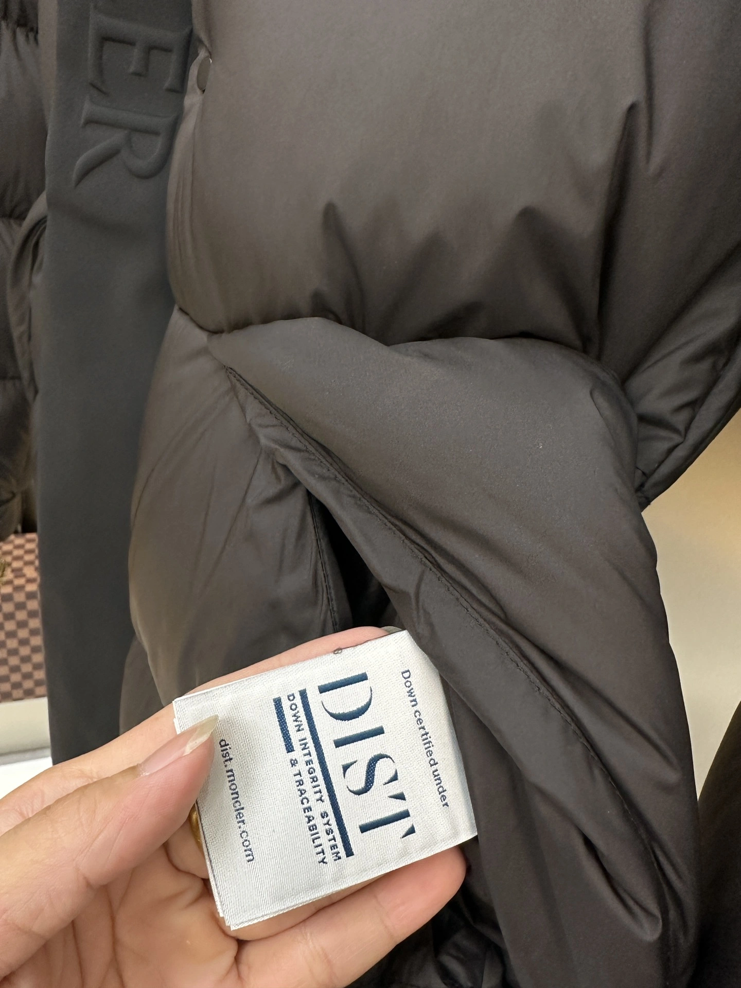 Moncler Down Jackets Unique 146274