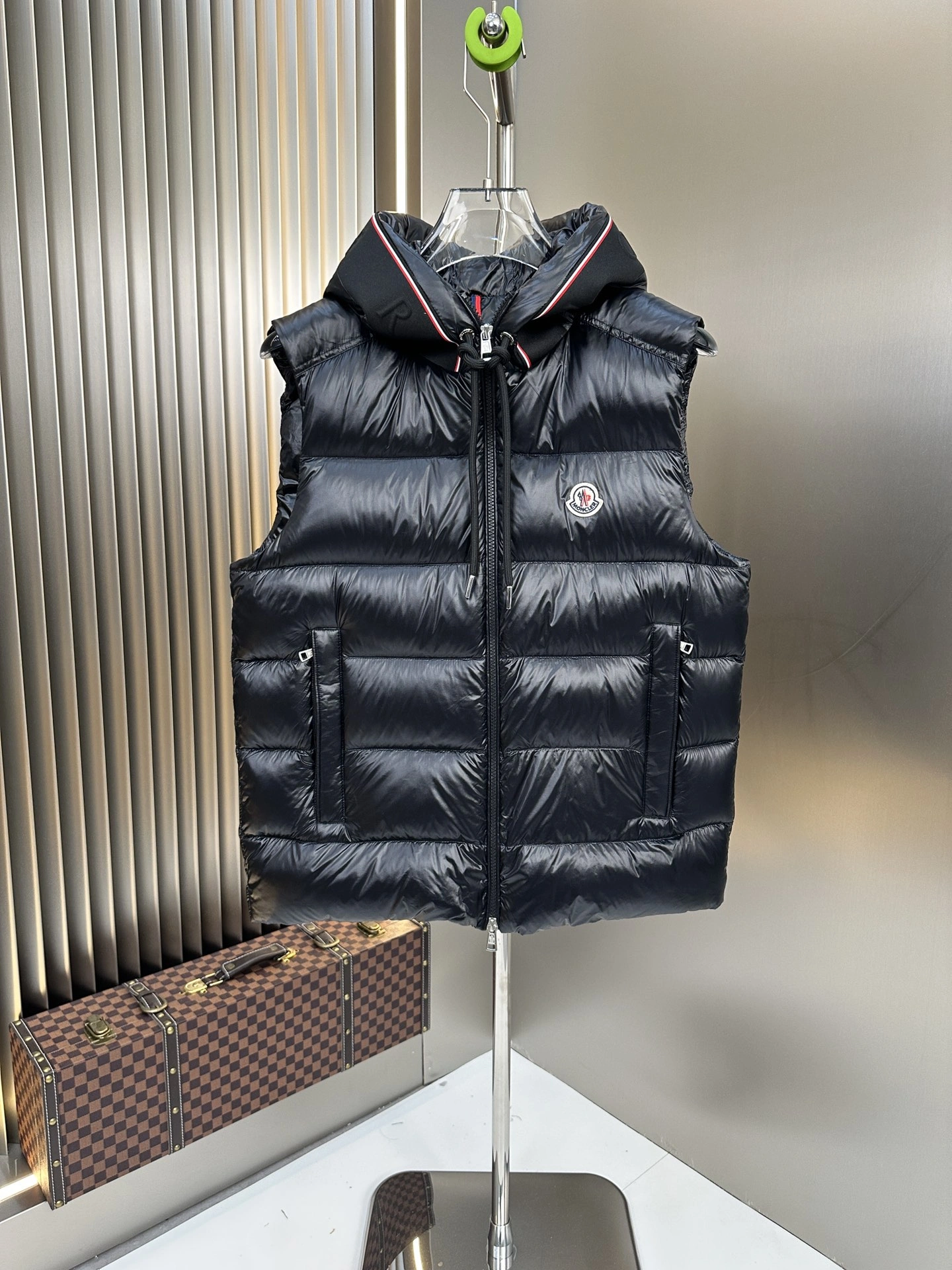 Moncler Down Jackets Affordable 146306
