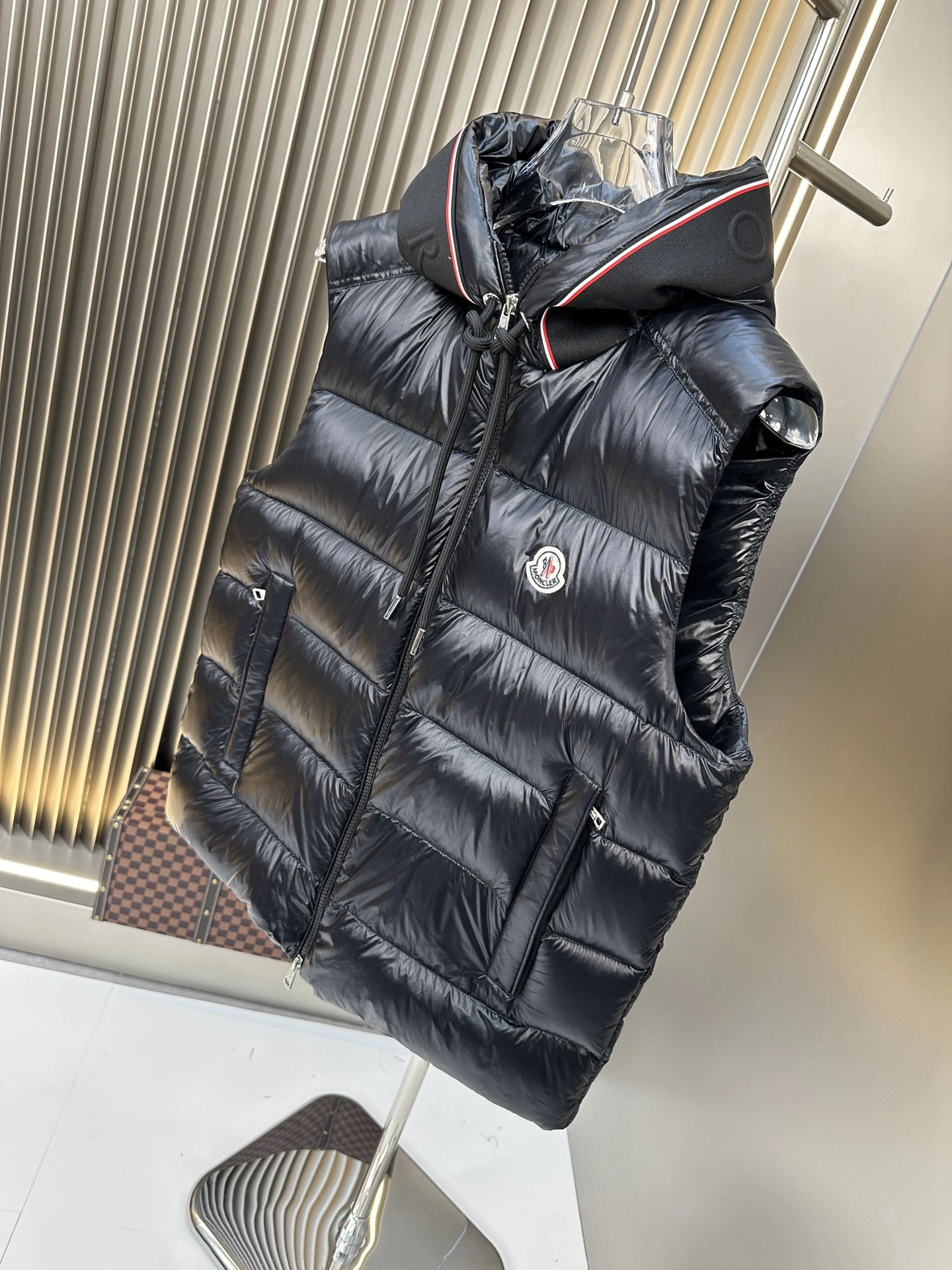 Moncler Down Jackets Affordable 146306