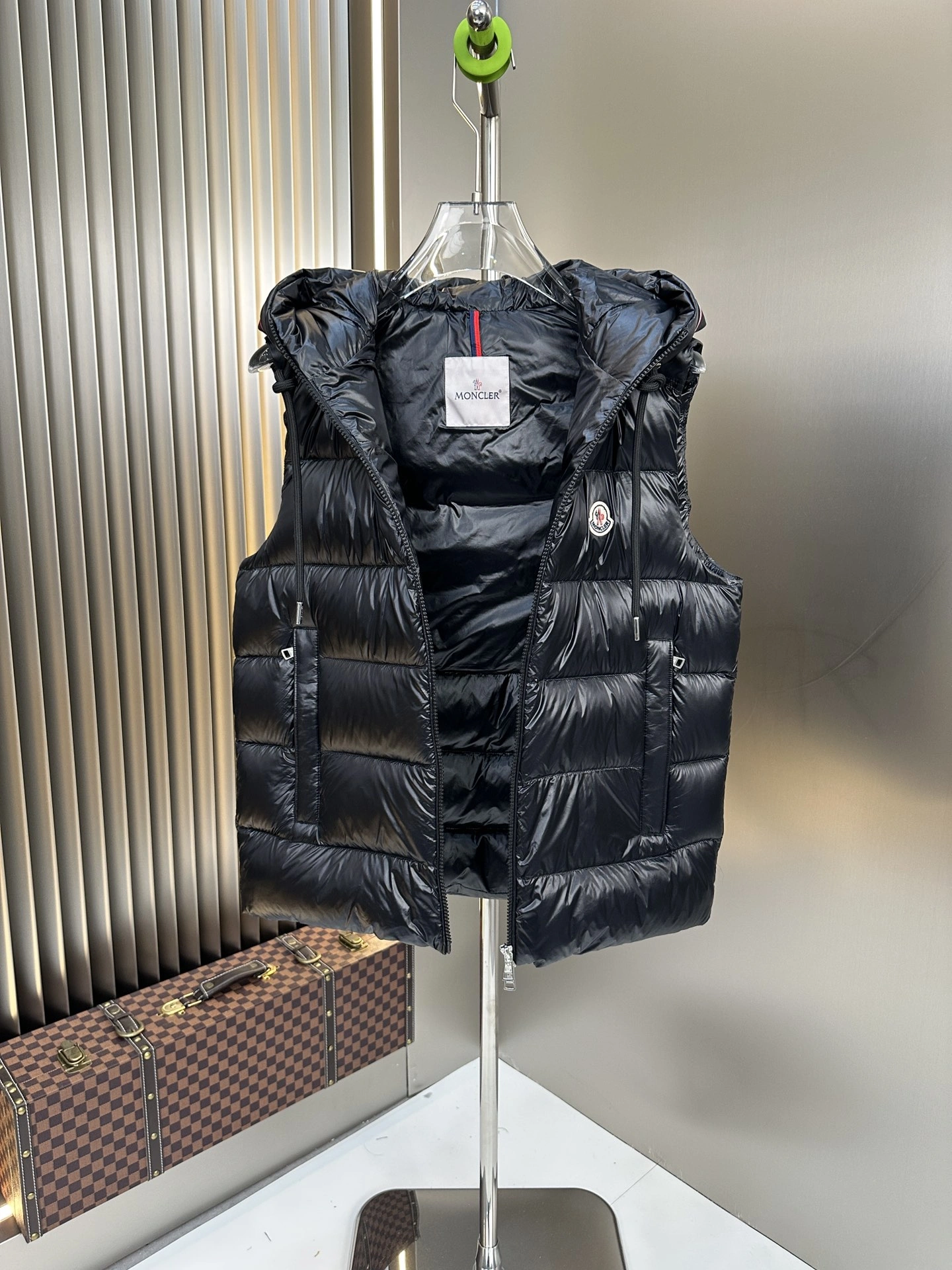 Moncler Down Jackets Affordable 146306