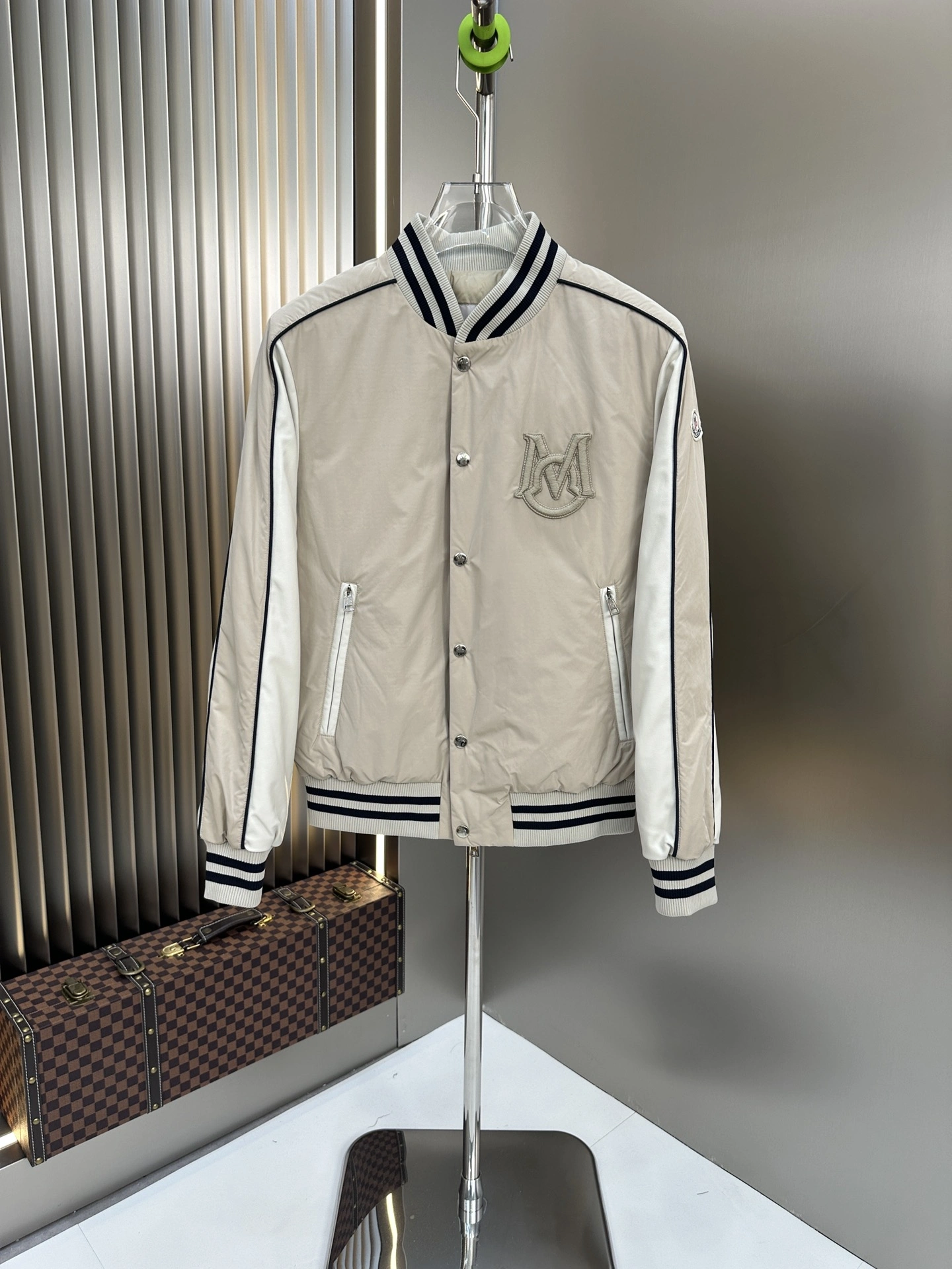 Moncler Down Jackets Efficient 146273