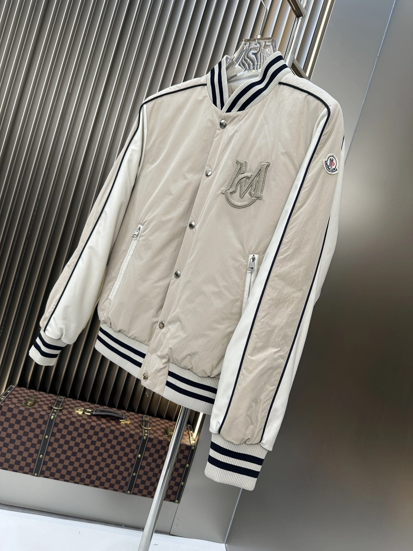 Moncler Down Jackets Efficient 146273