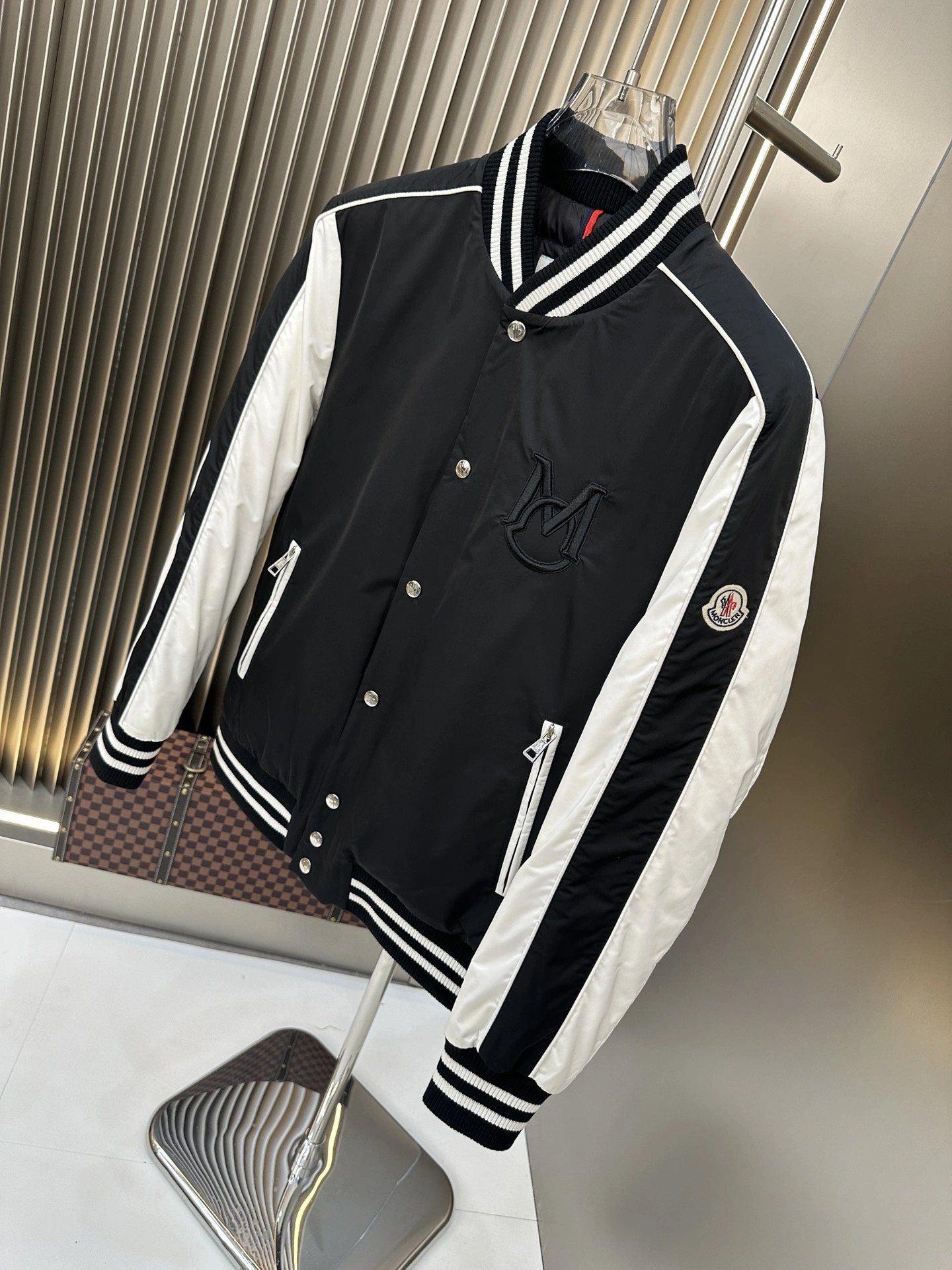 Moncler Down Jackets Casual 146272