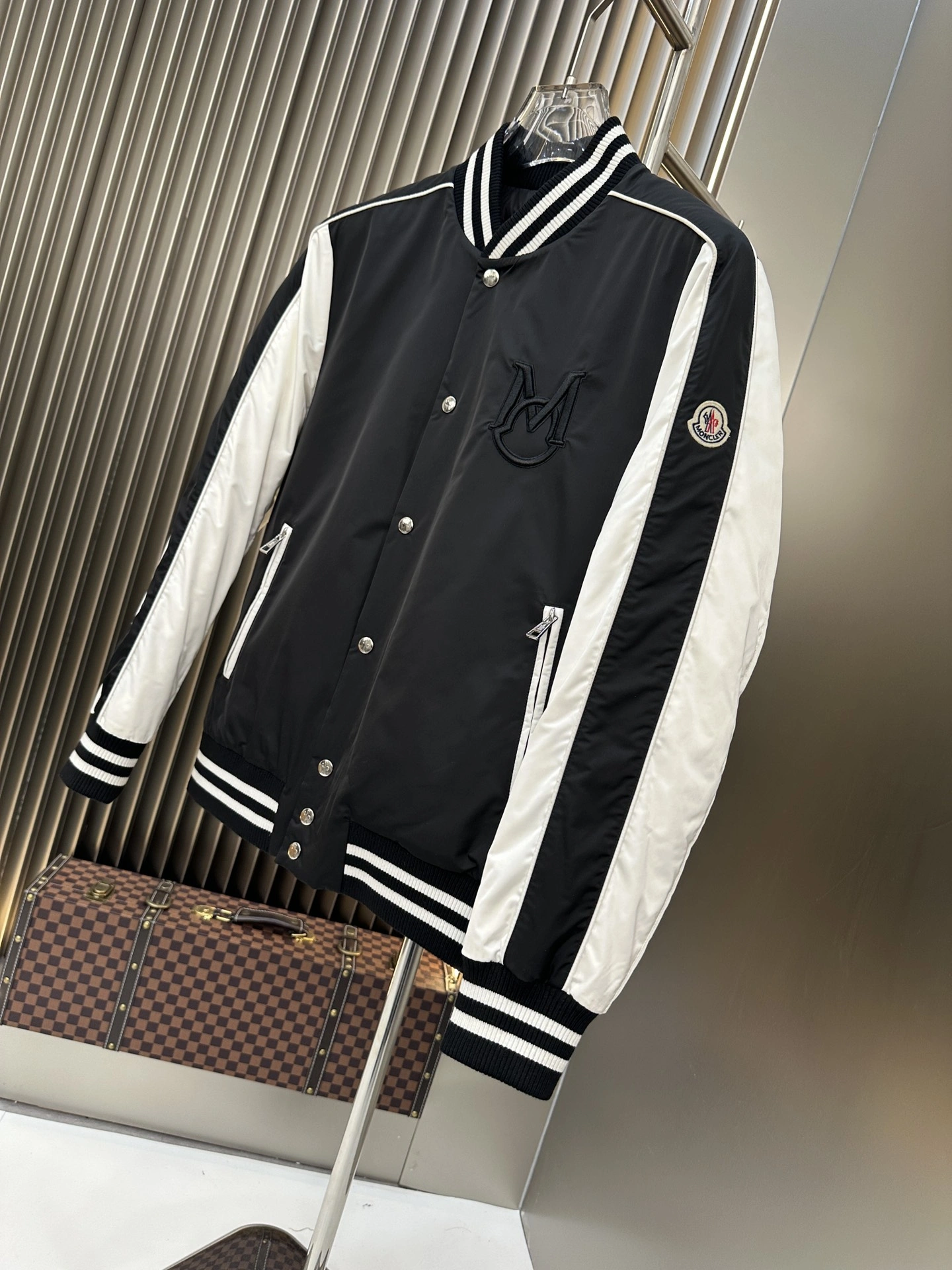 Moncler Down Jackets Casual 146272