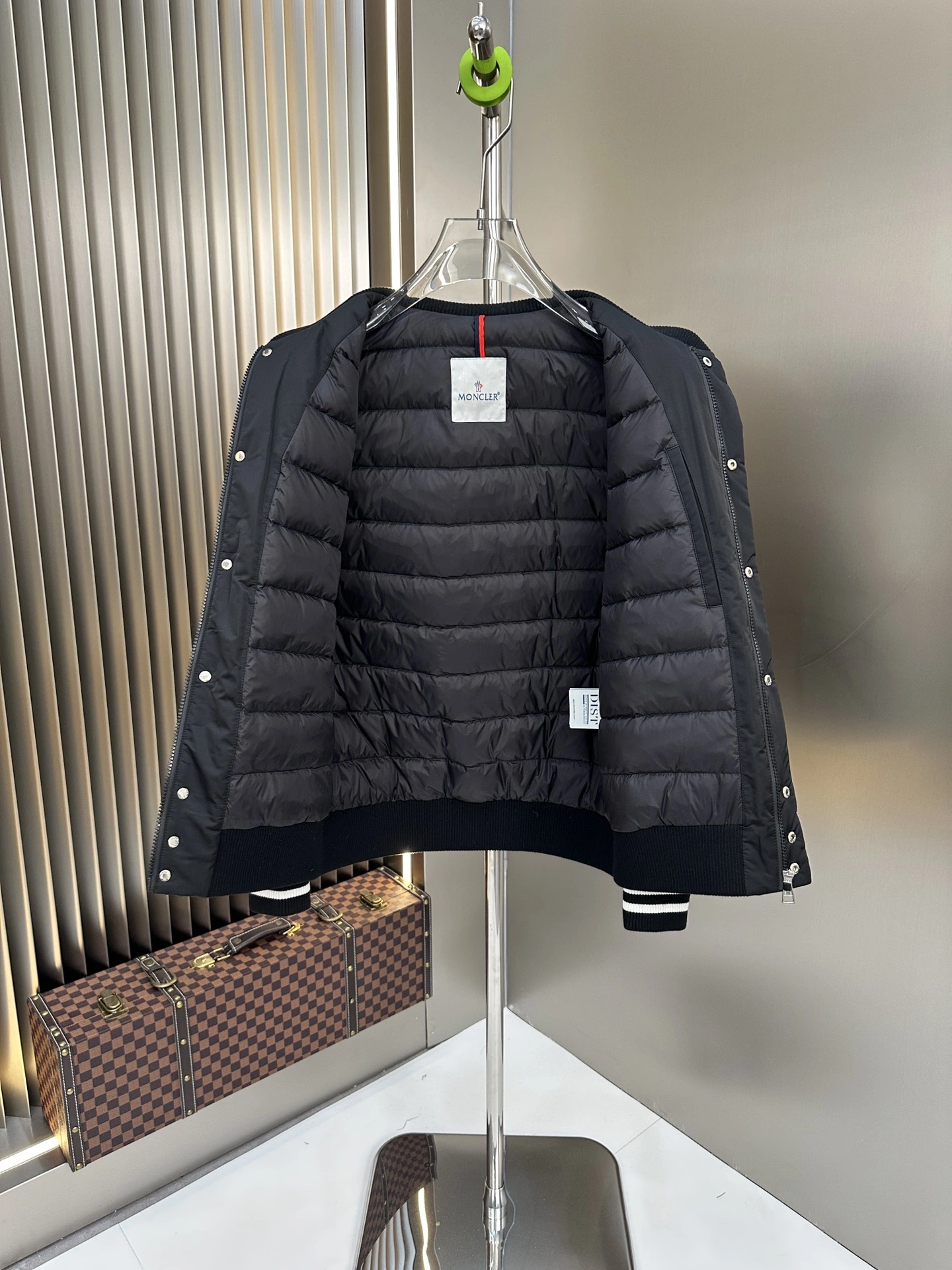 Moncler Down Jackets Casual 146272