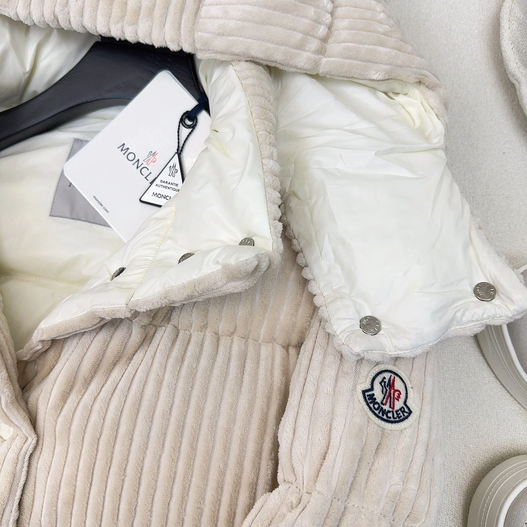 Moncler Down Jackets NewStyle 146271