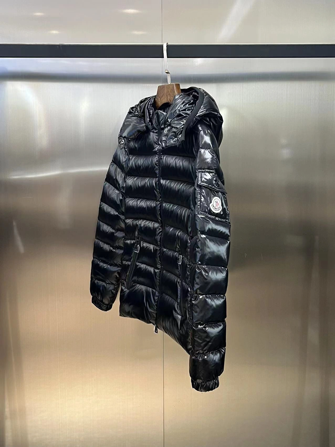 Moncler Down Jackets Practical 146269