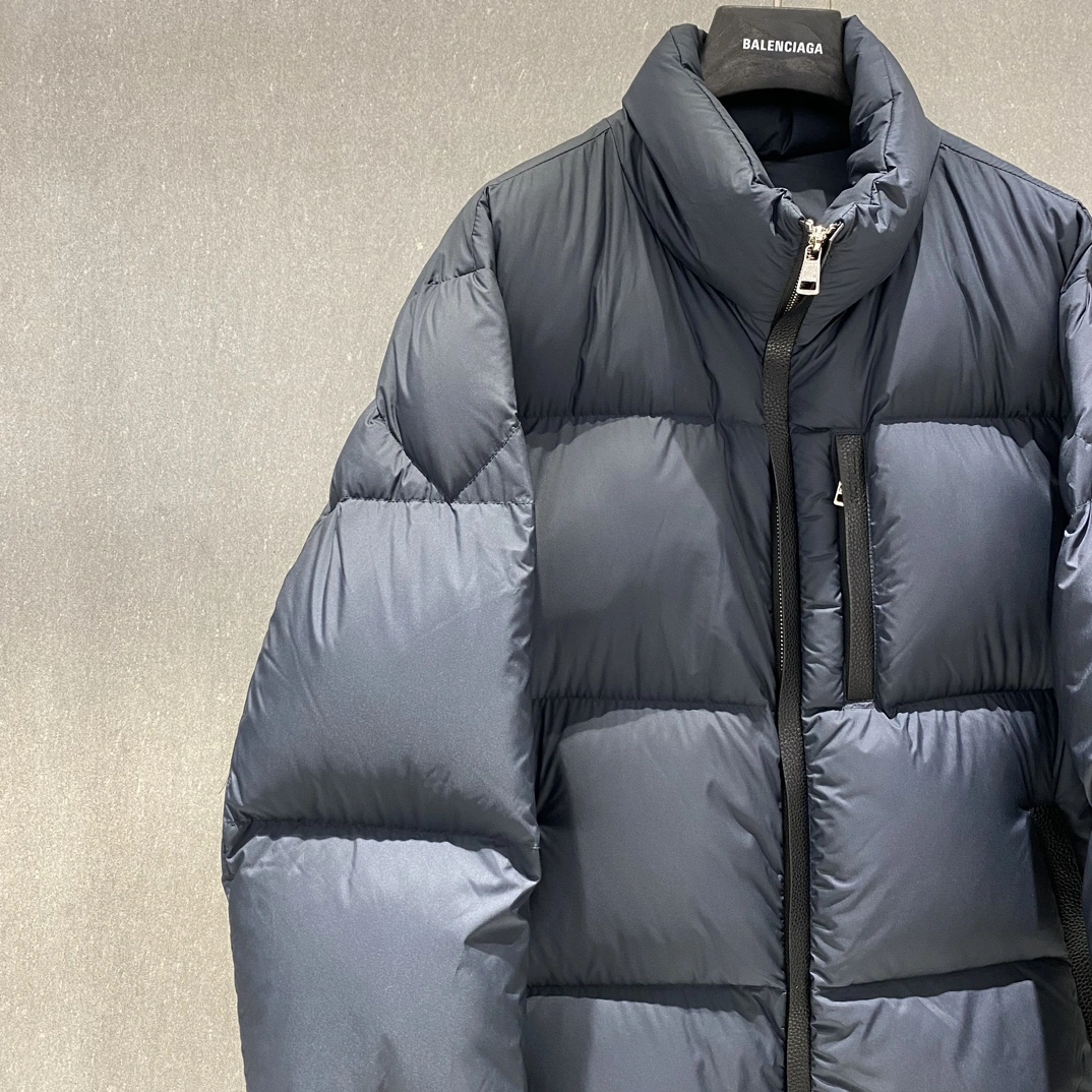 Refined Moncler Down Jackets 146267