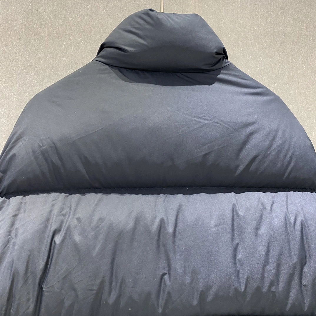 Refined Moncler Down Jackets 146267