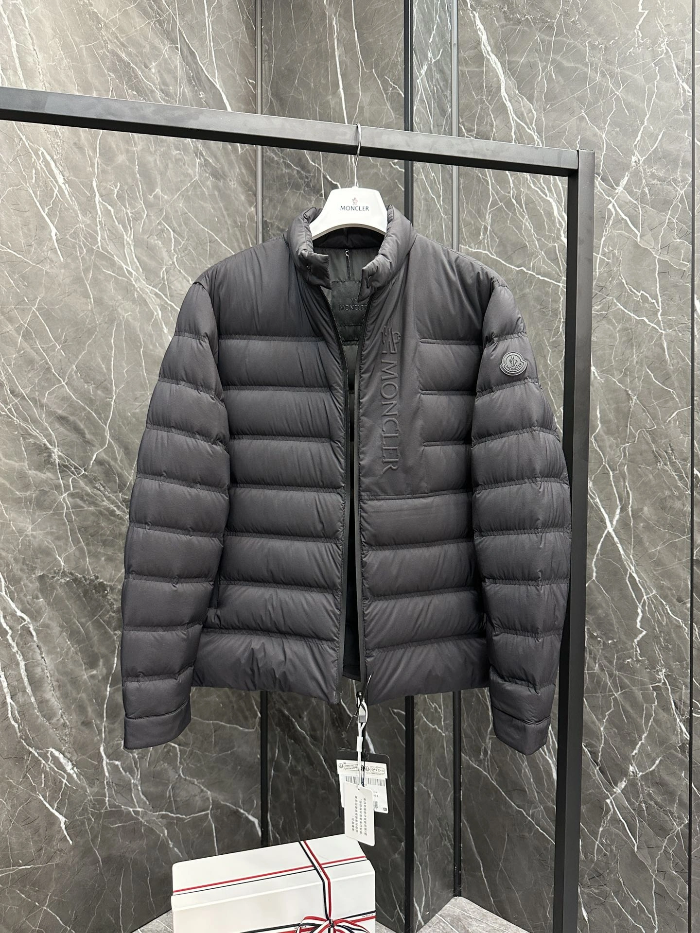 Moncler Down Jackets DailyWear 146259