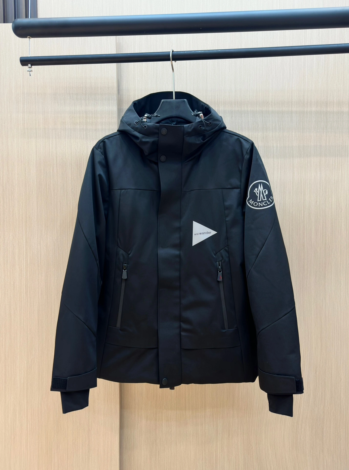 Moncler Down Jackets AllSeason 146243