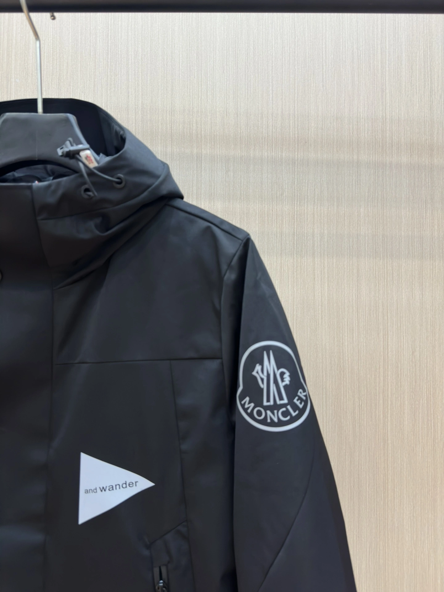 Moncler Down Jackets AllSeason 146243