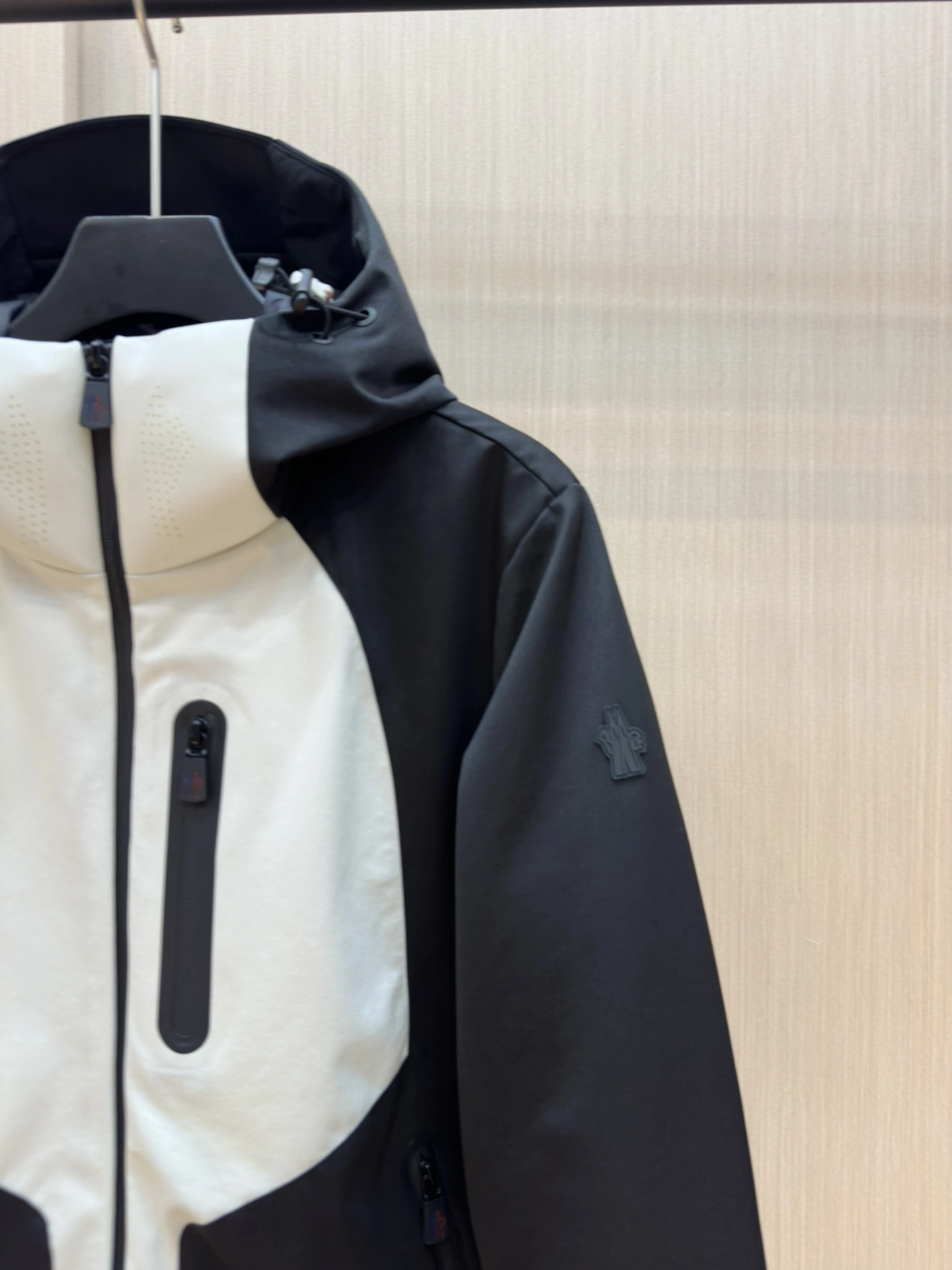 FastDry Moncler Down Jackets 146239