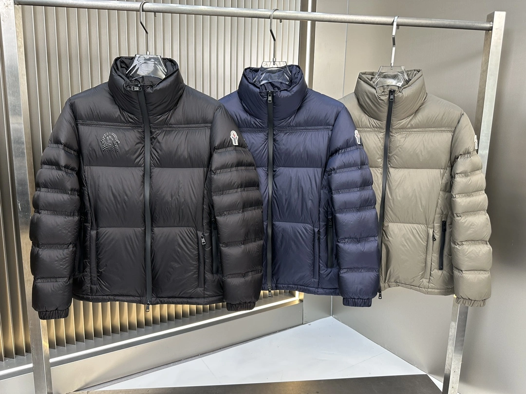 Breathable Moncler Down Jackets 146247