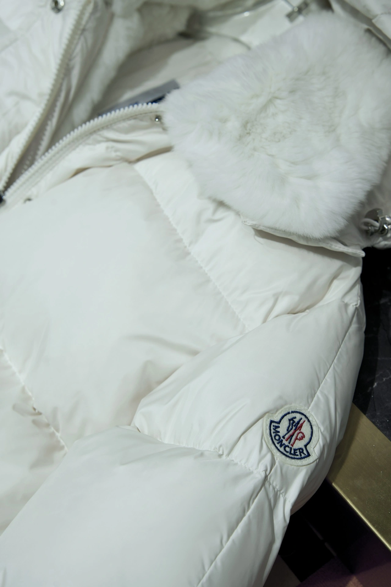 Moncler Down Jackets MultiPurpose 146235