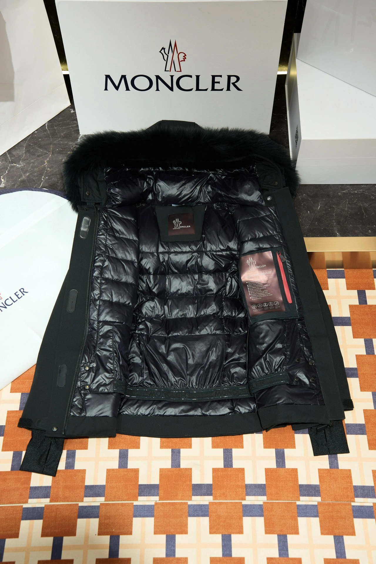 Breathable Moncler Down Jackets 146232