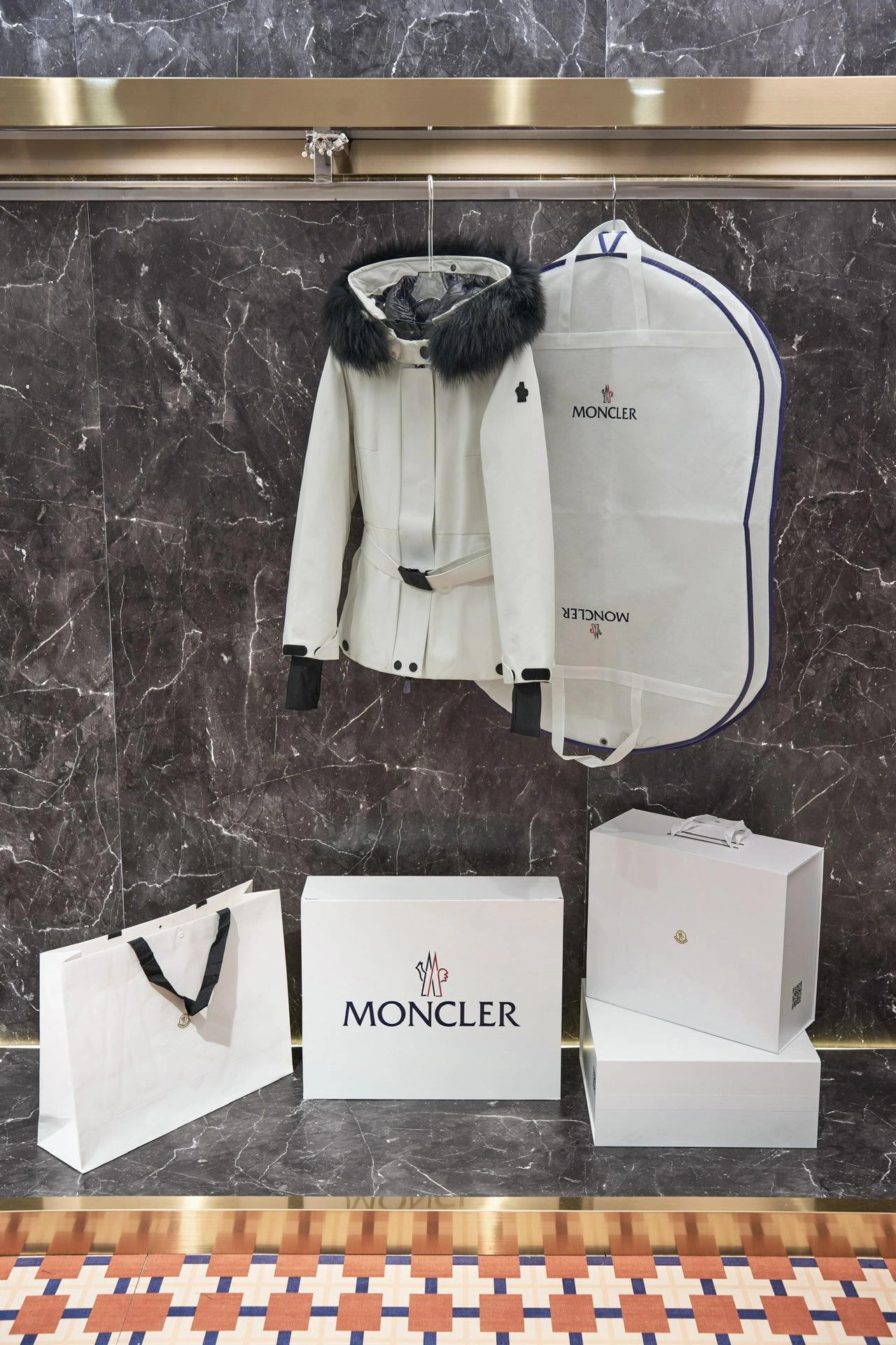 Resilient Moncler Down Jackets 146238