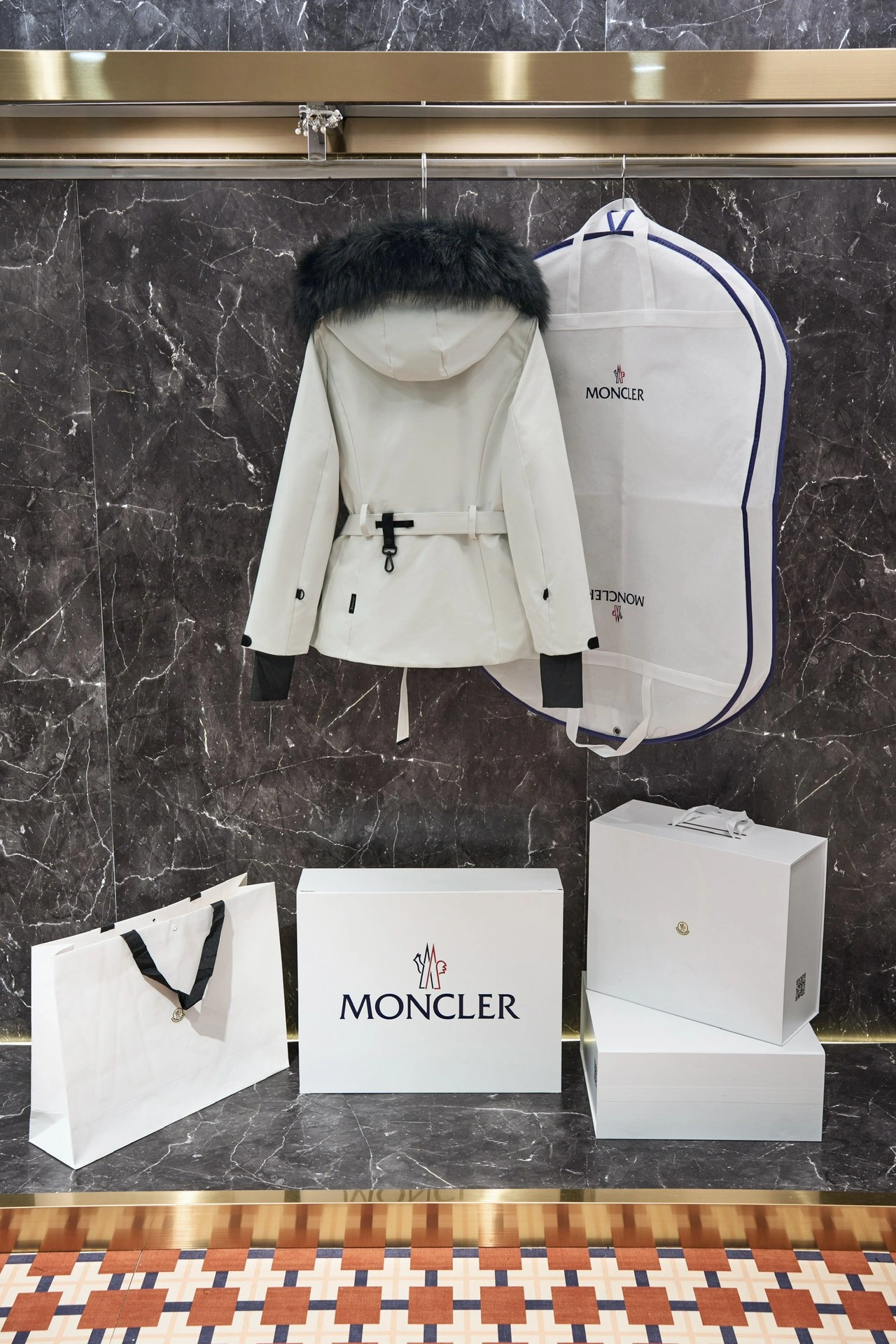 Resilient Moncler Down Jackets 146238