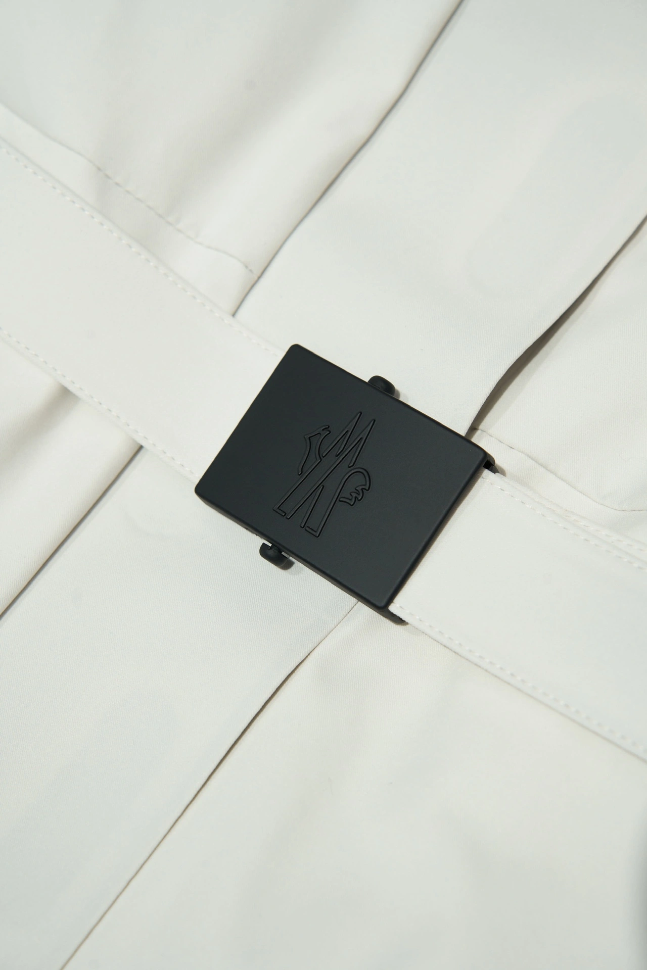 Resilient Moncler Down Jackets 146238