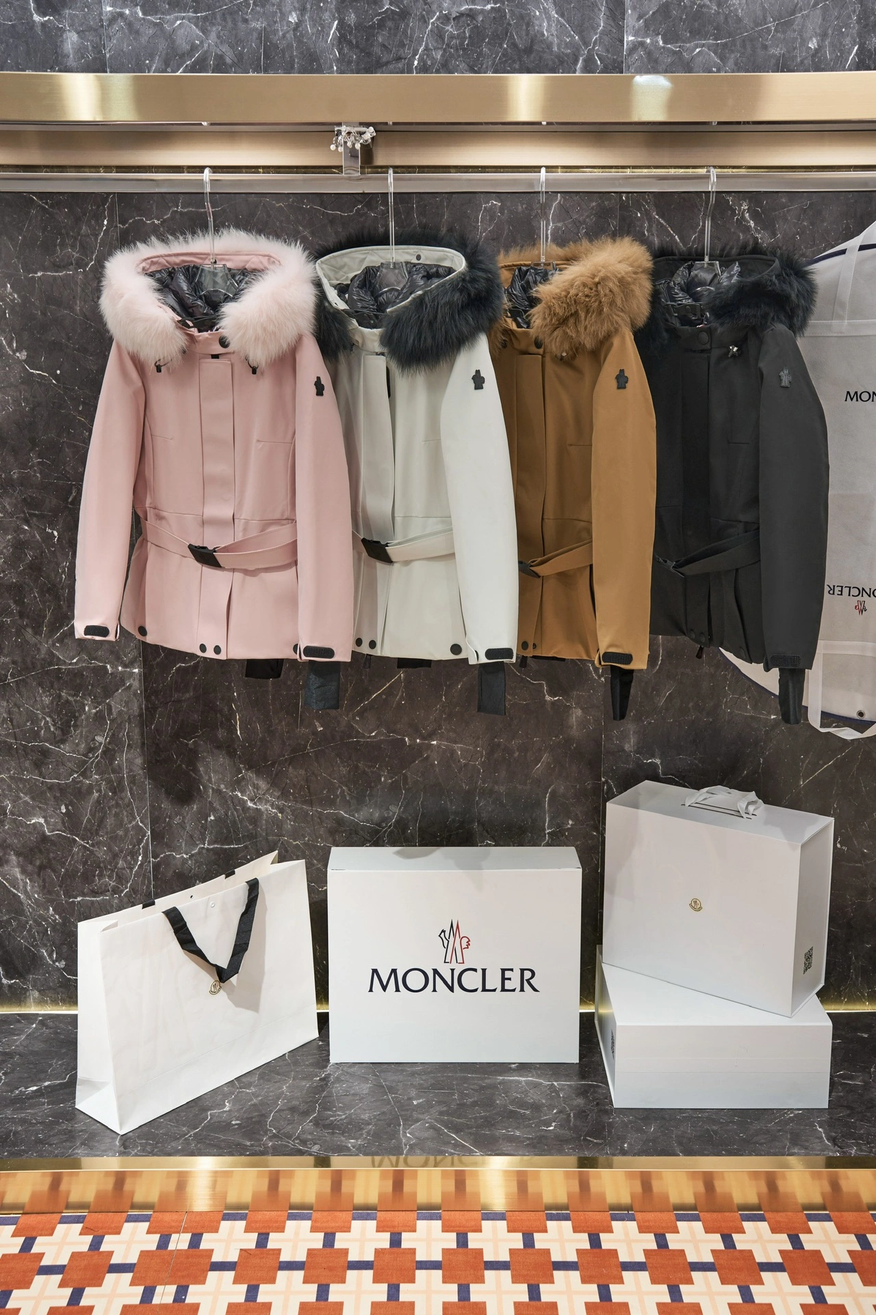 Resilient Moncler Down Jackets 146238