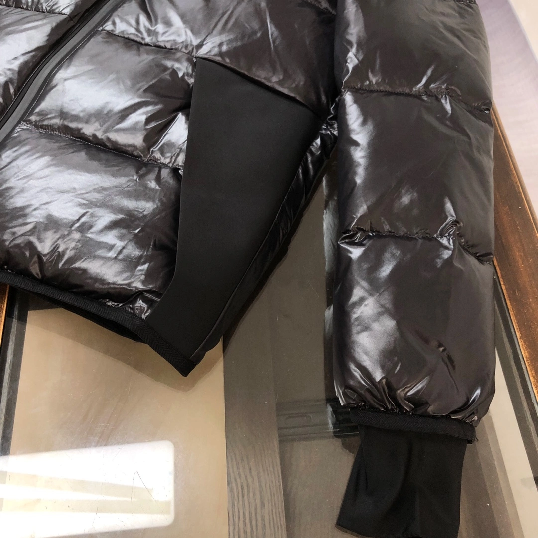Moncler Down Jackets TravelReady 146226