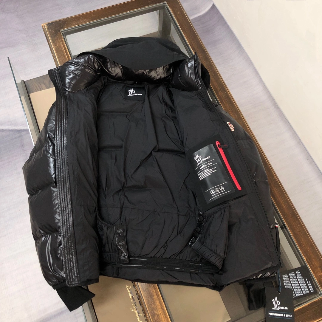 Moncler Down Jackets TravelReady 146226