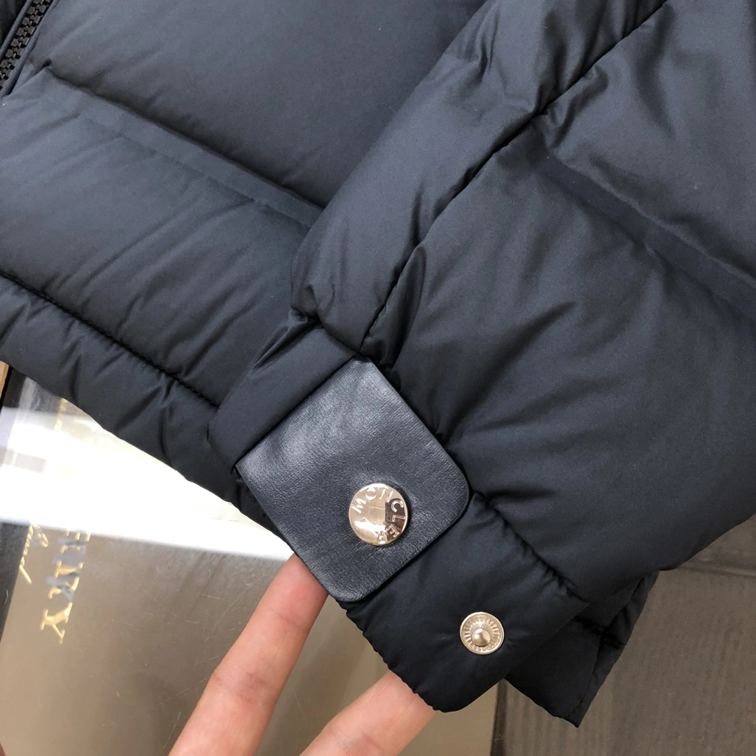 Refined Moncler Down Jackets 146225