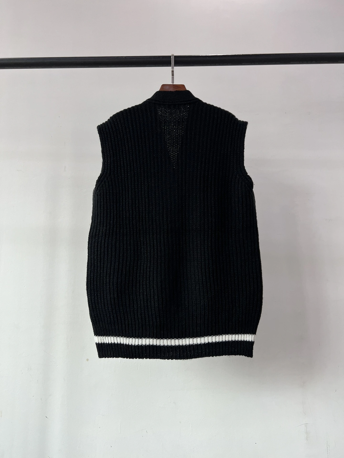 Supportive Moncler Down Jackets 146221