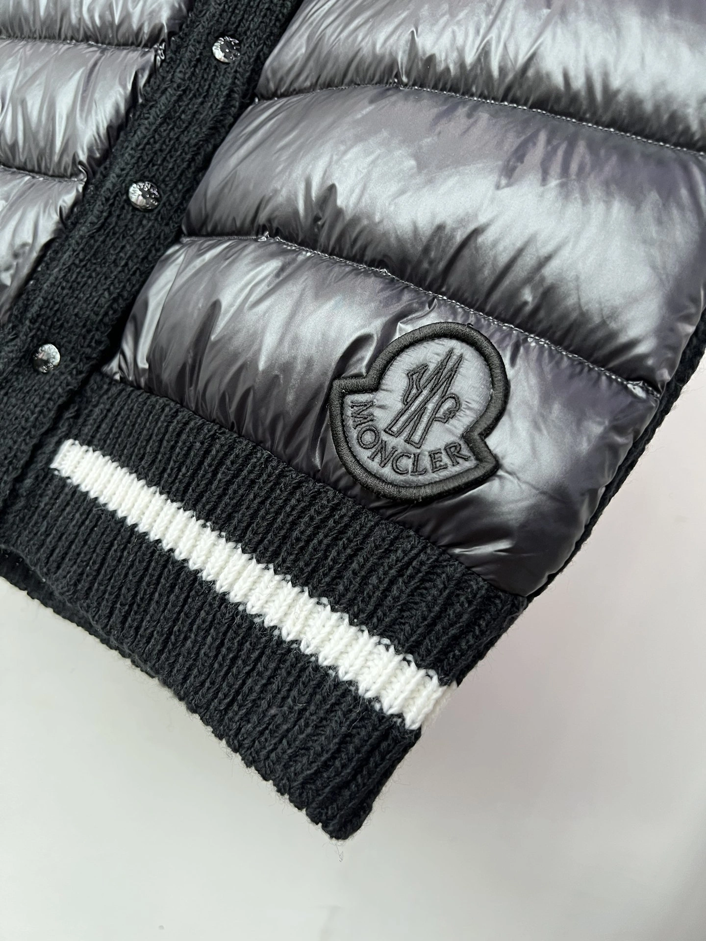 Supportive Moncler Down Jackets 146221