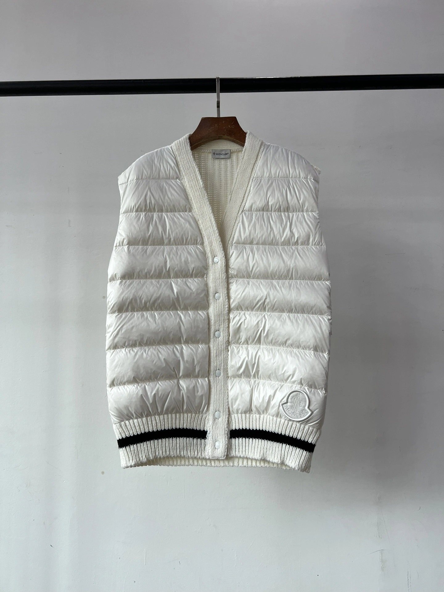 Supportive Moncler Down Jackets 146221