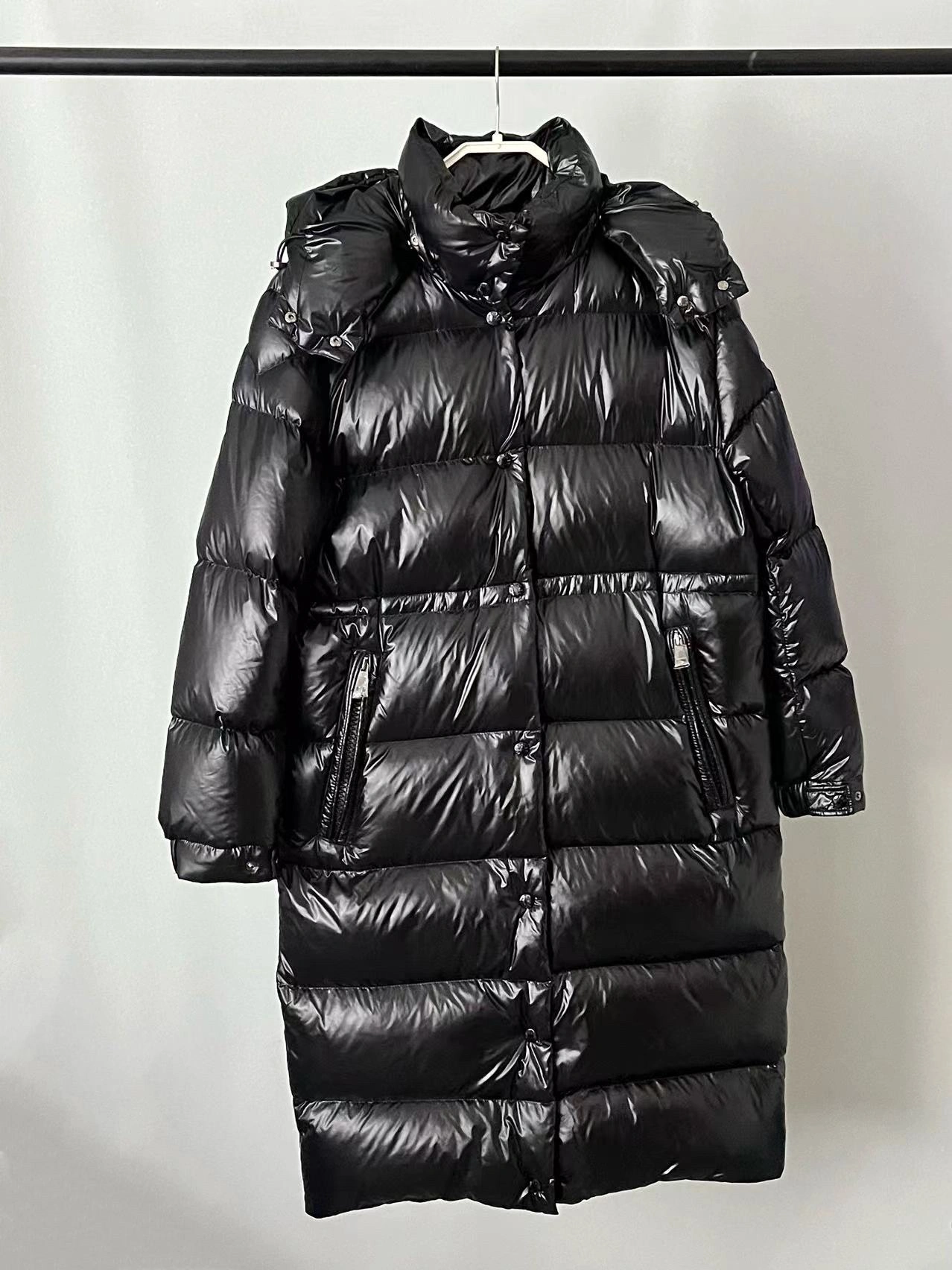 Moncler Down Jackets Unique 146207