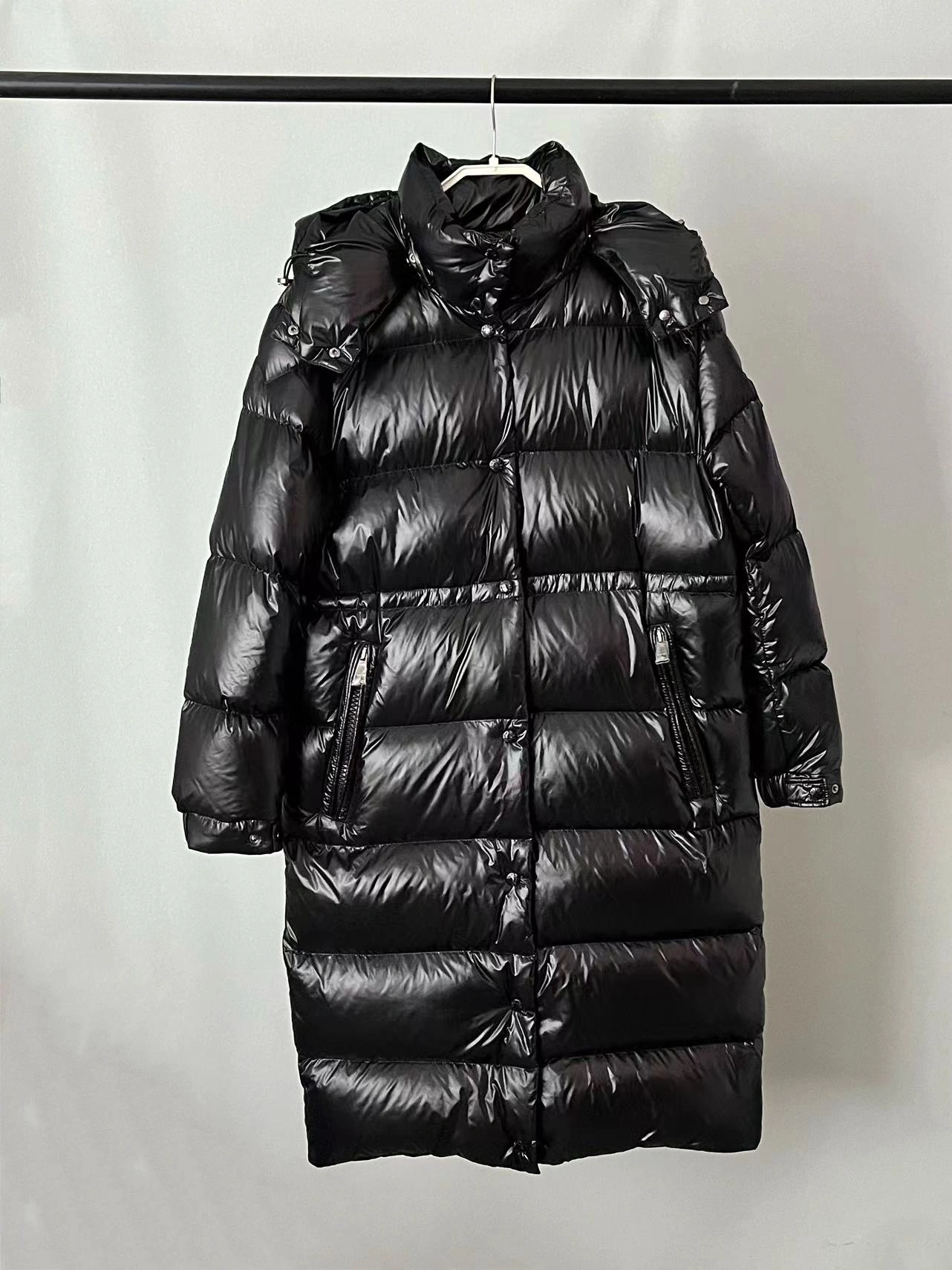 Moncler Down Jackets Unique 146207