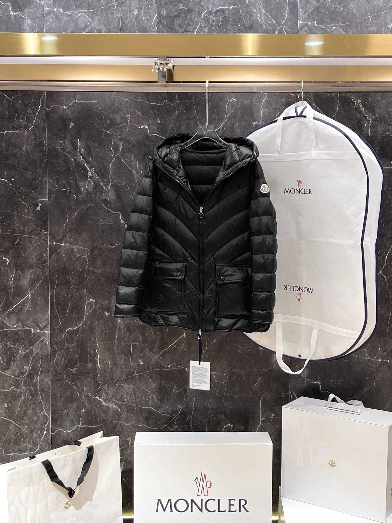 Moncler Down Jackets Efficient 146220