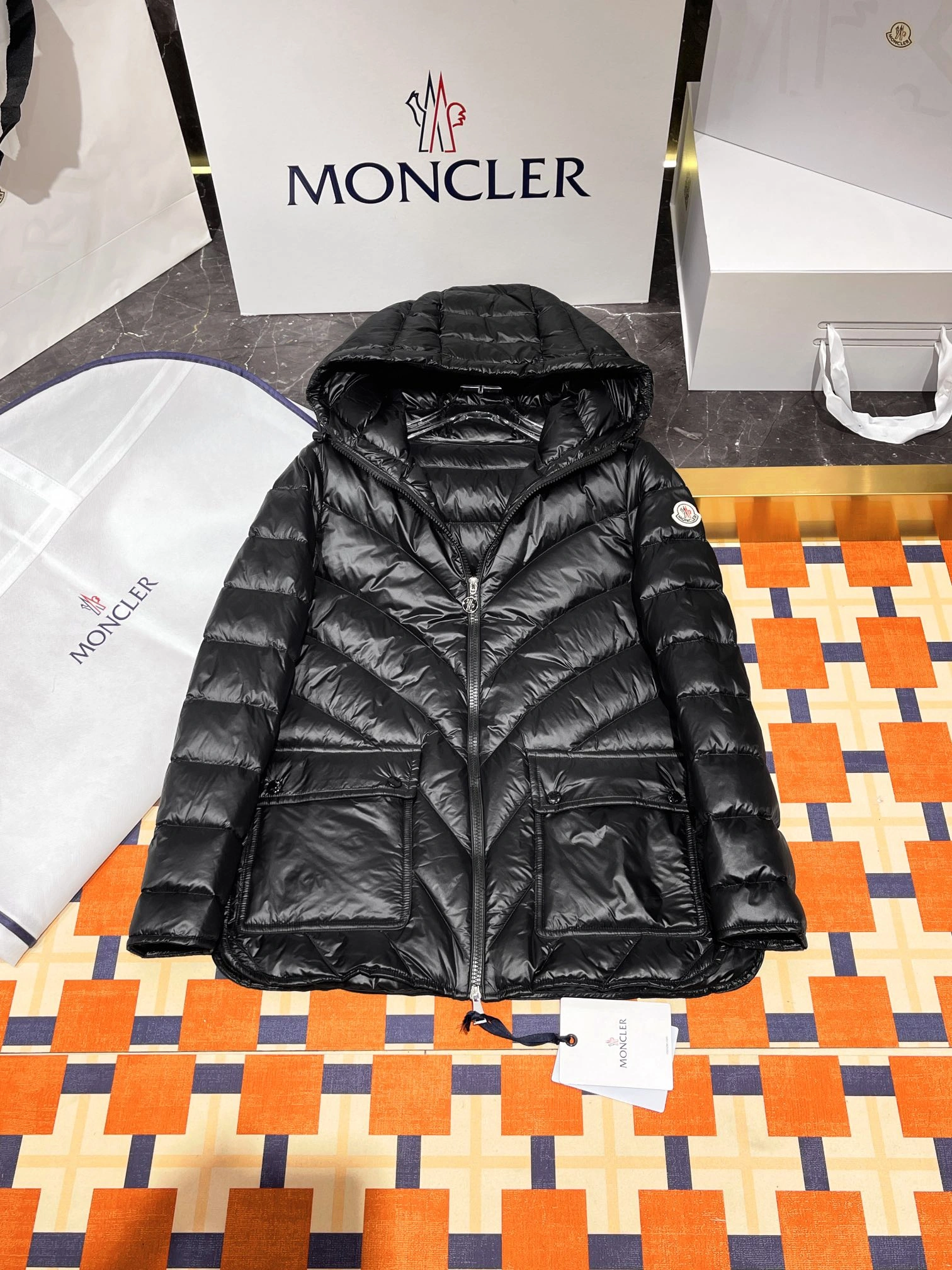 Moncler Down Jackets Efficient 146220